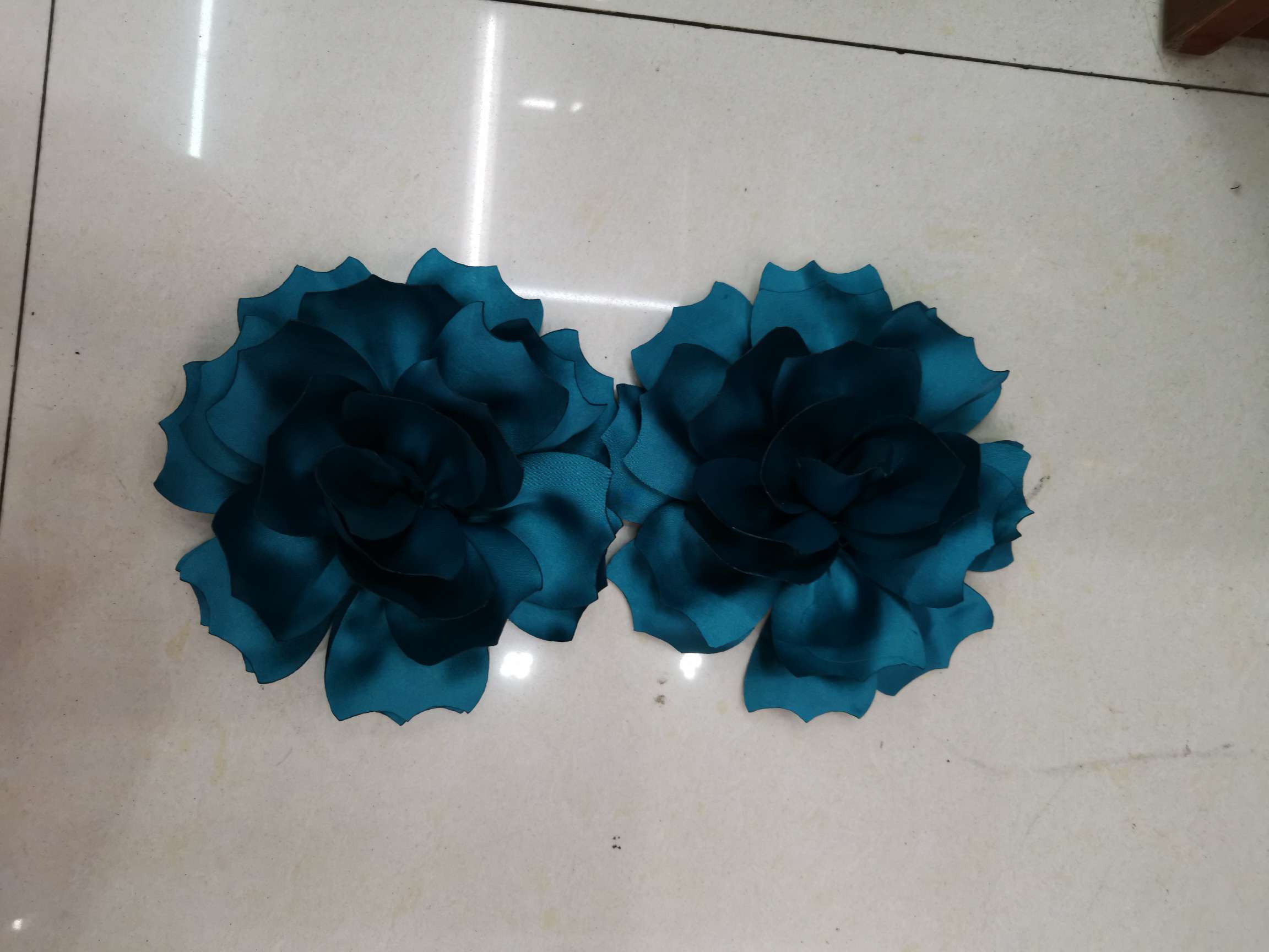 缎面卷花鞋花，箱包，服装韩版手工布花，头饰好看产品图