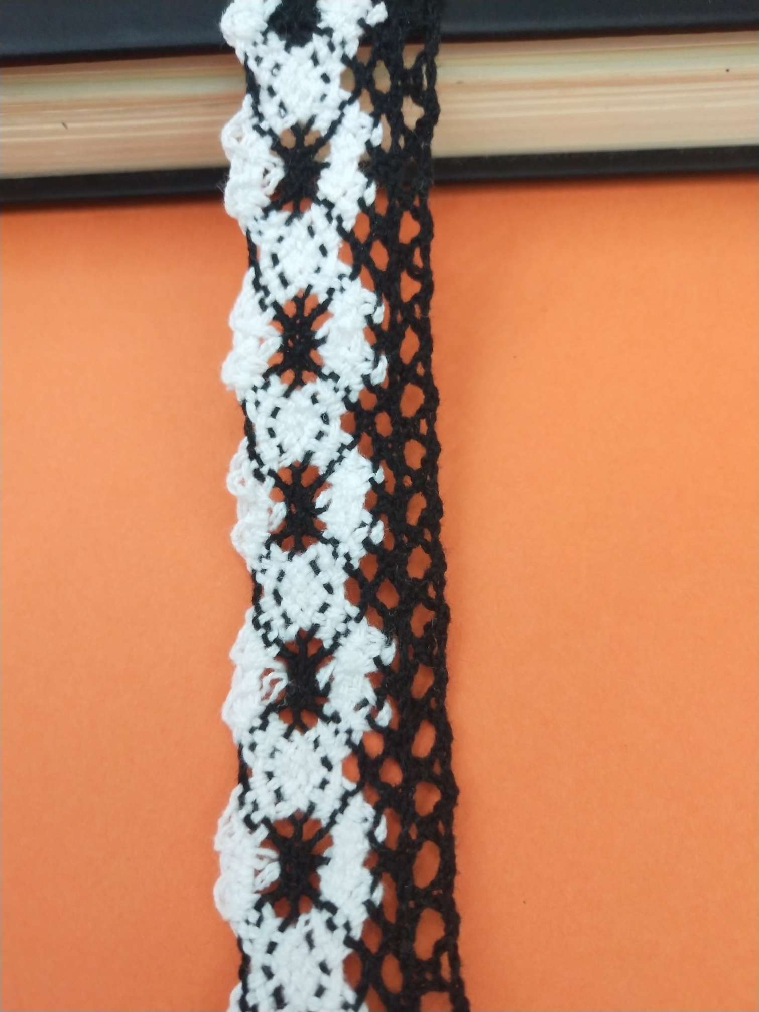 1113 Two-color cotton thread lace