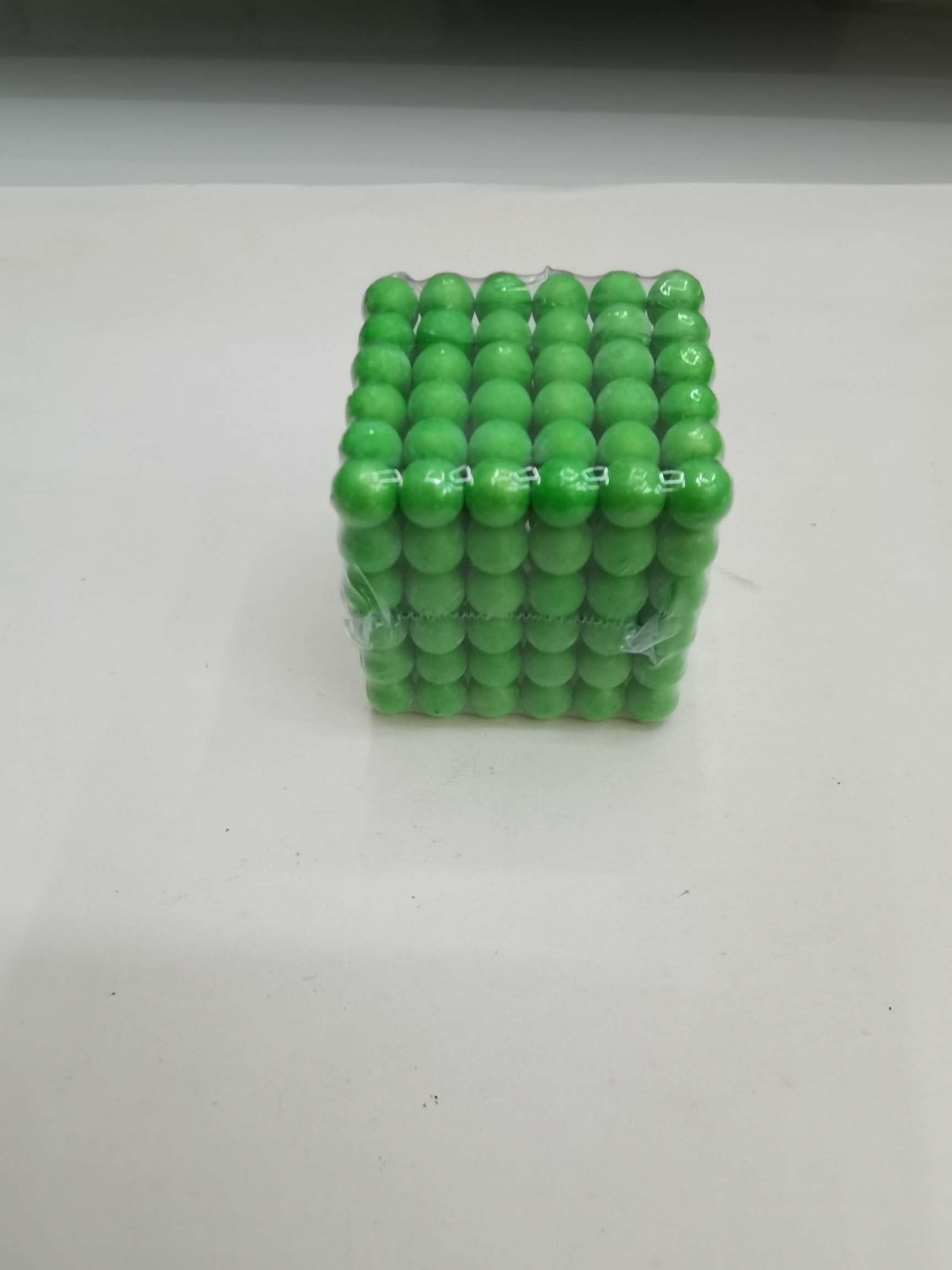 夜光强磁磁珠产品图
