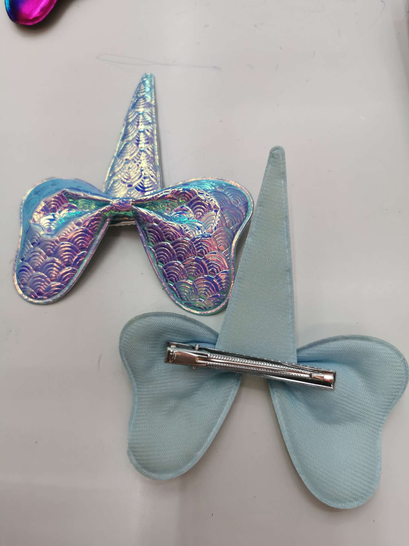 13 cm fish-patterned leather bow tie with a single horn Specification image
