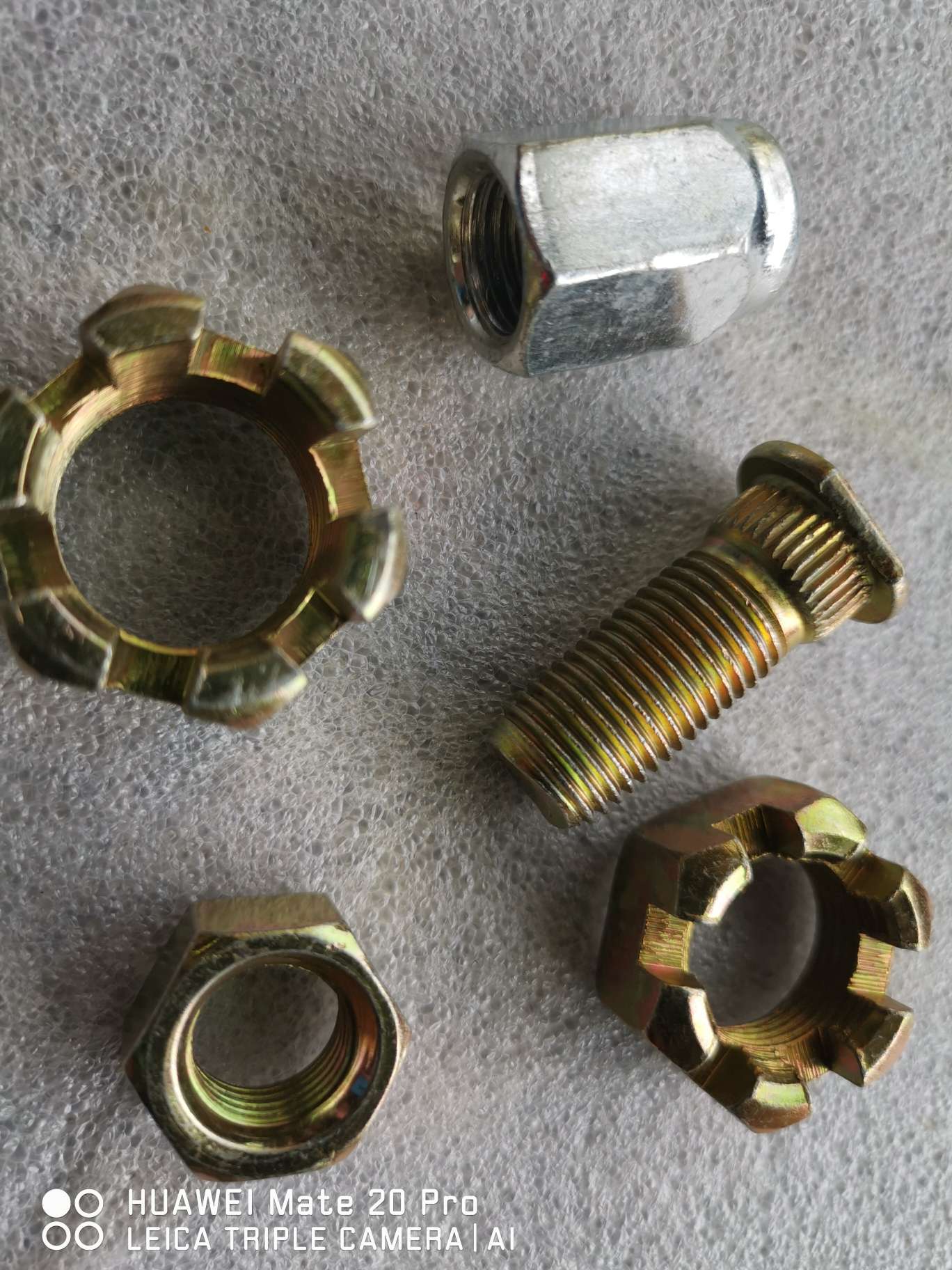 All kinds of tricycles: electric vehicles, axles and wheel shaft screws Specification image