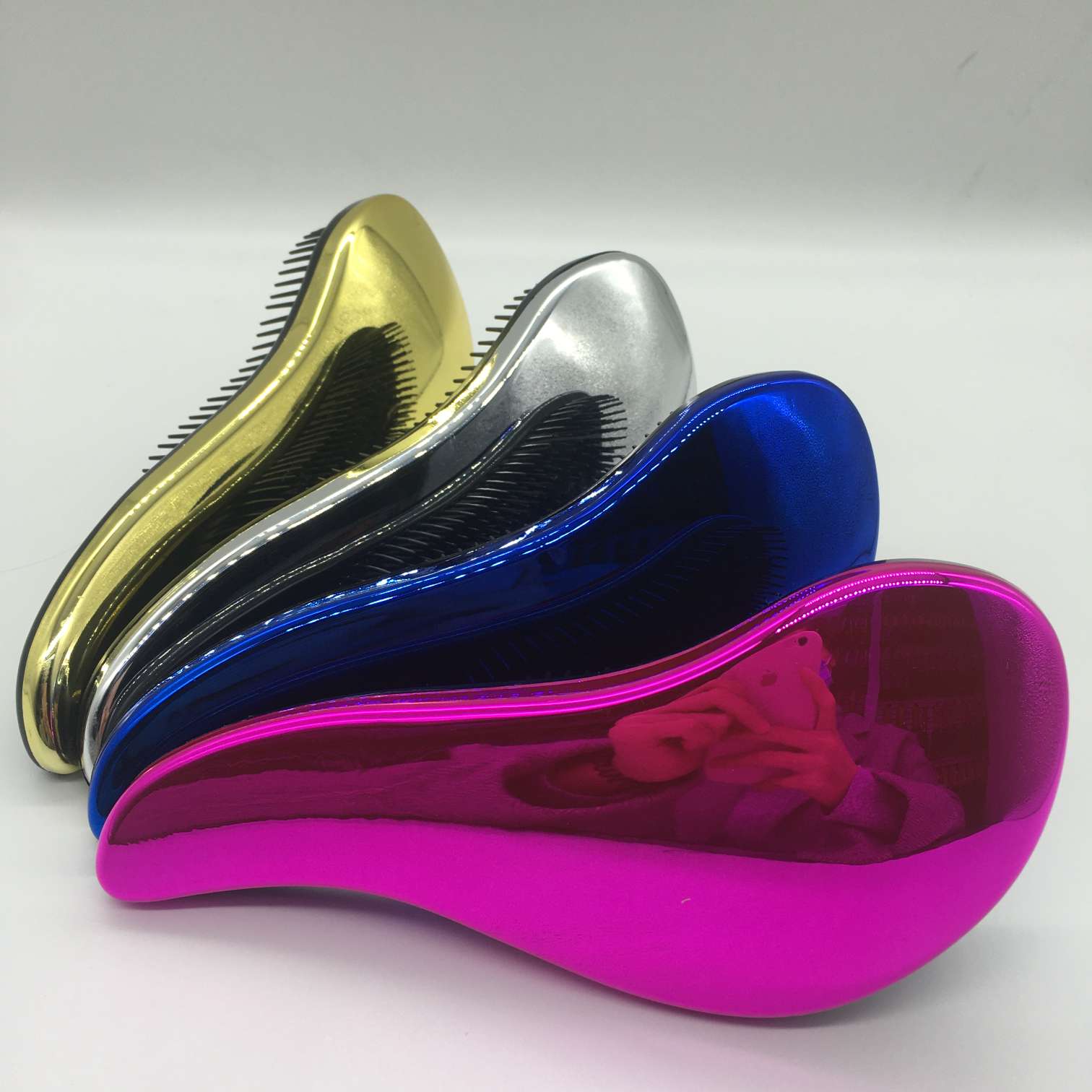 Factory direct sales of hair combs, hair straightening combs, S-shaped anti-static electroplated color printed massage combs, popular online best-selling comb gifts details Picture