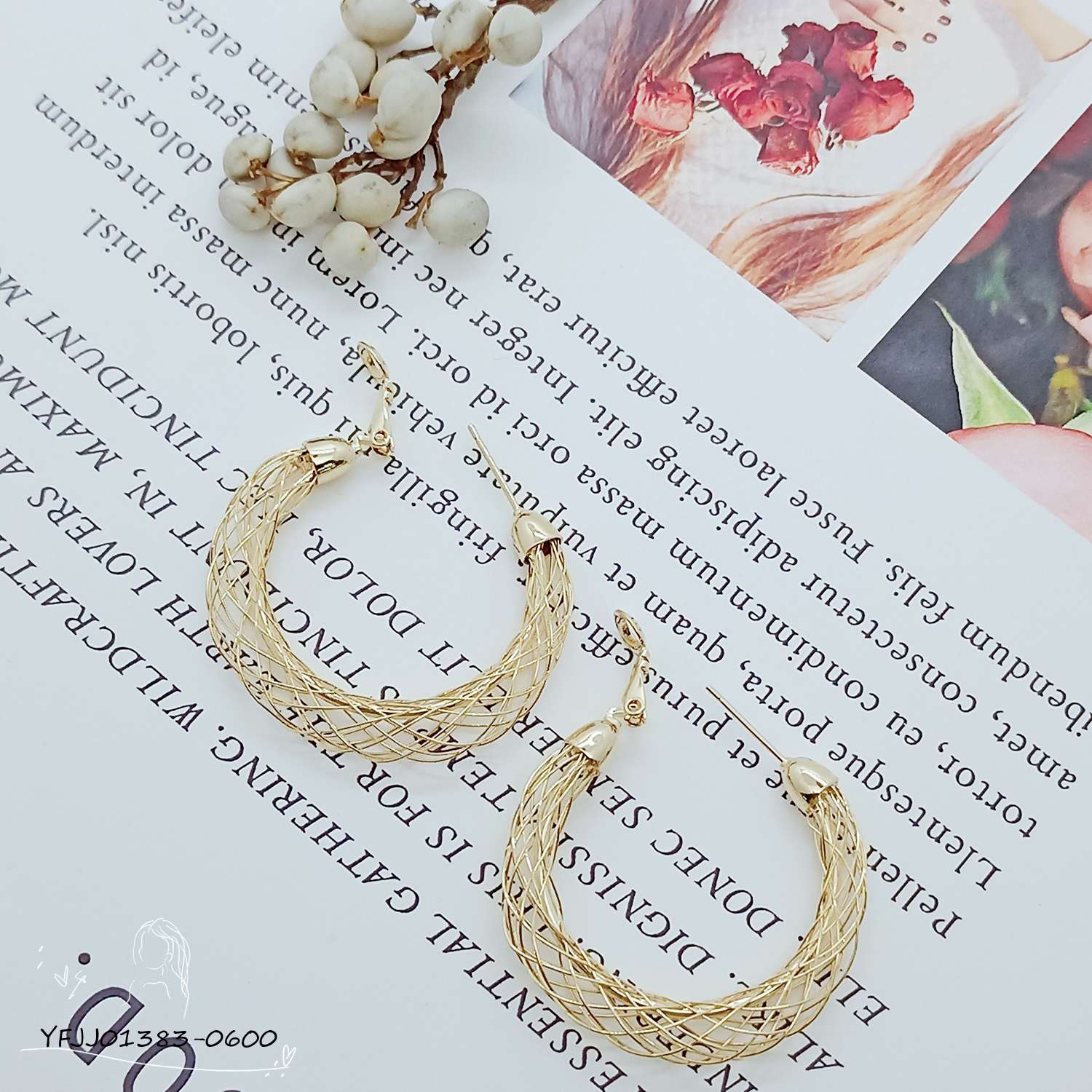 Korean Version Of All Fashion Temperament Hollow Earrings Item Picture