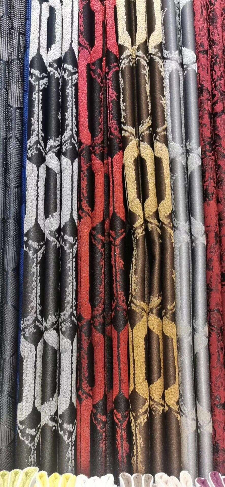 Yarn-dyed jacquard curtains