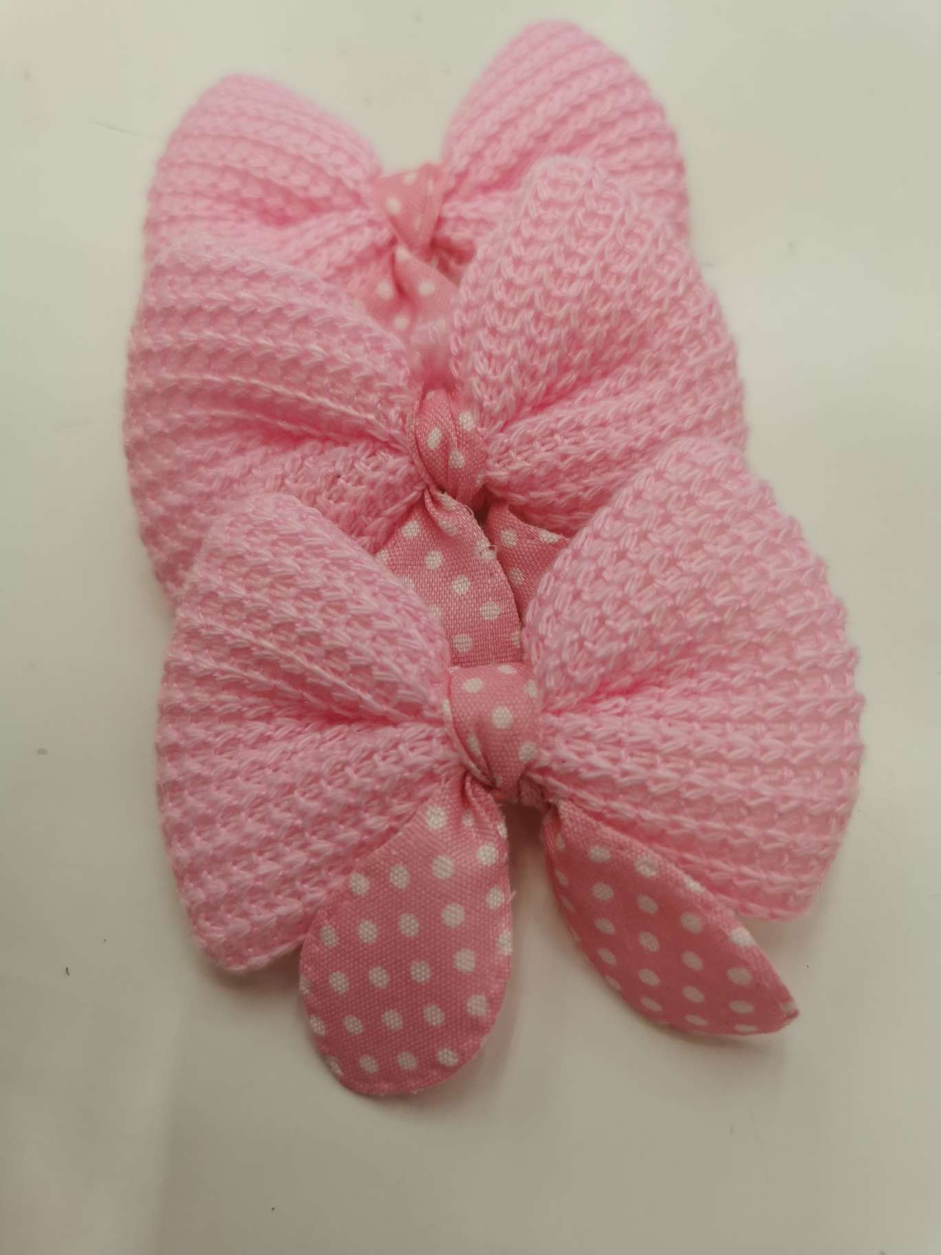 Woolen fabric bow