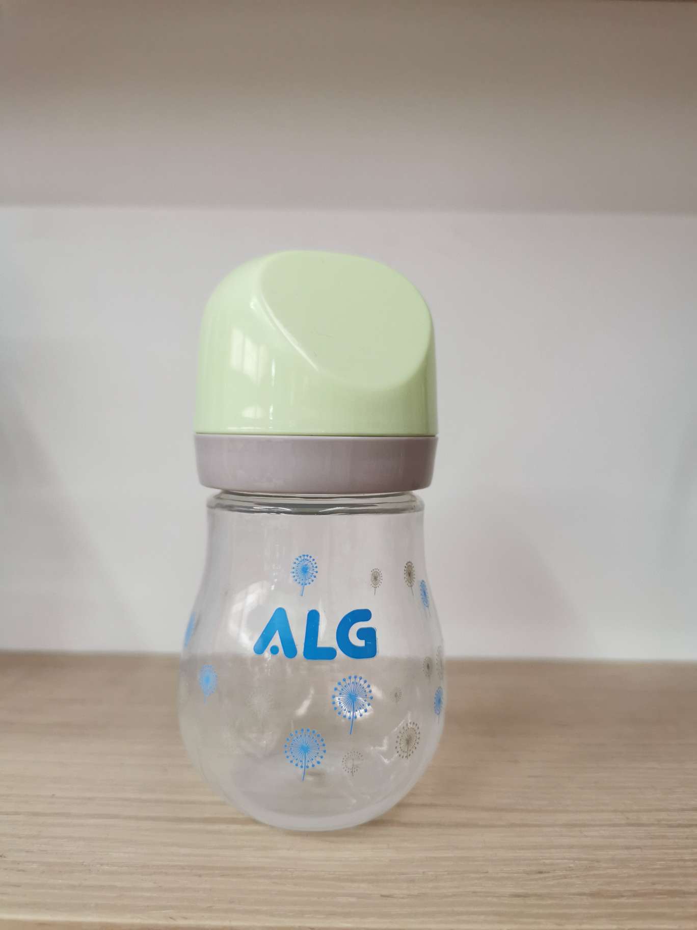 Kung Fu Baby 6061 Plastic Baby Bottle Anti-Flatulence Baby 6 Months 1 Year 2 Years 3 Years Old Baby Bottle