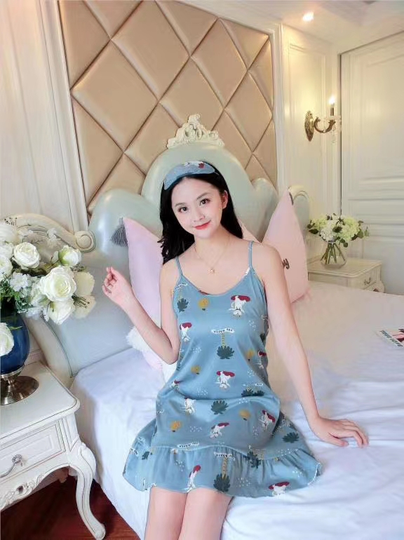 Milk-silk suspenders pajamas with eye patches