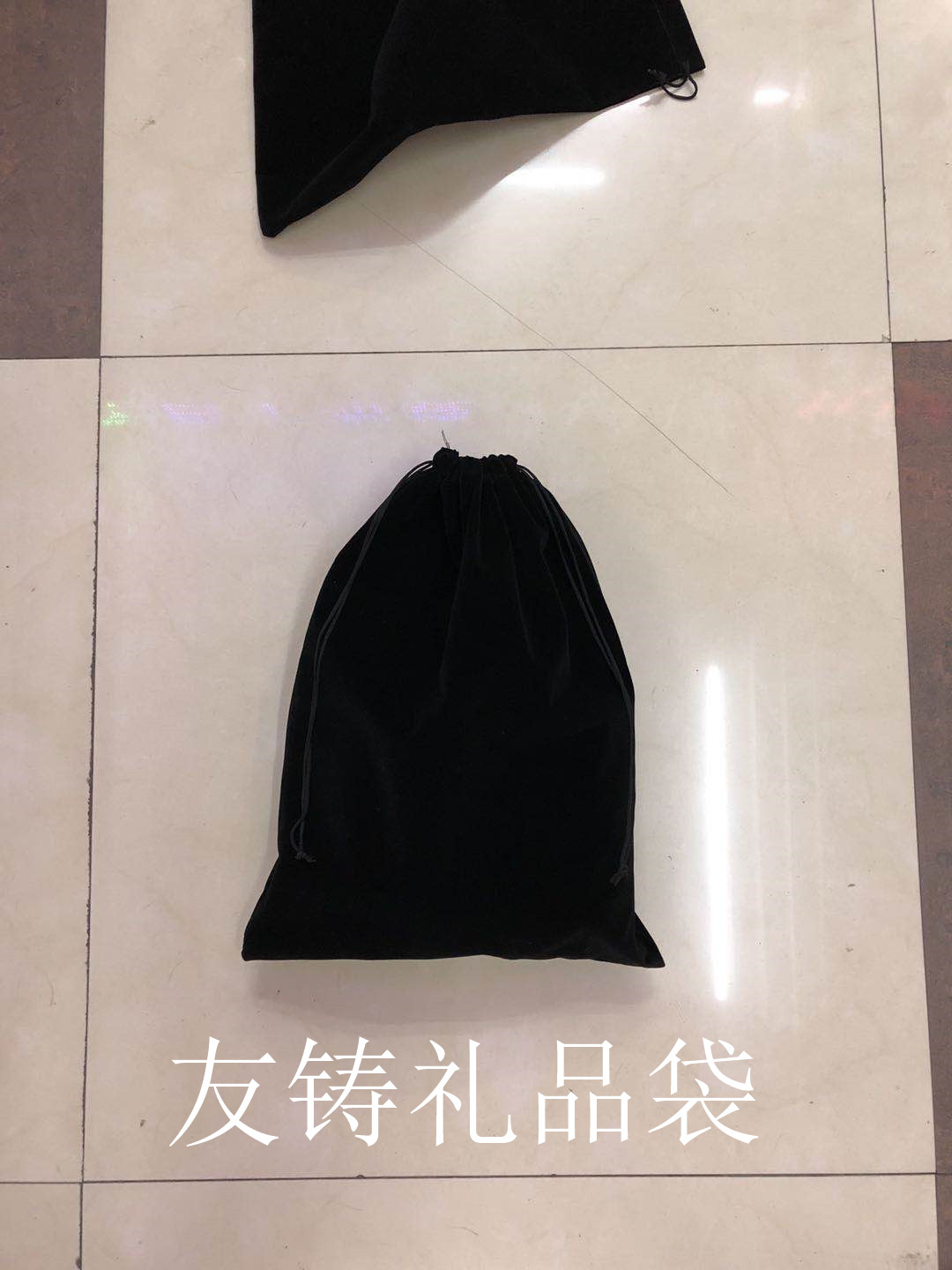 30*40 حقيبة سوداء من أكياس جيب محقائب الهدايا Item Picture