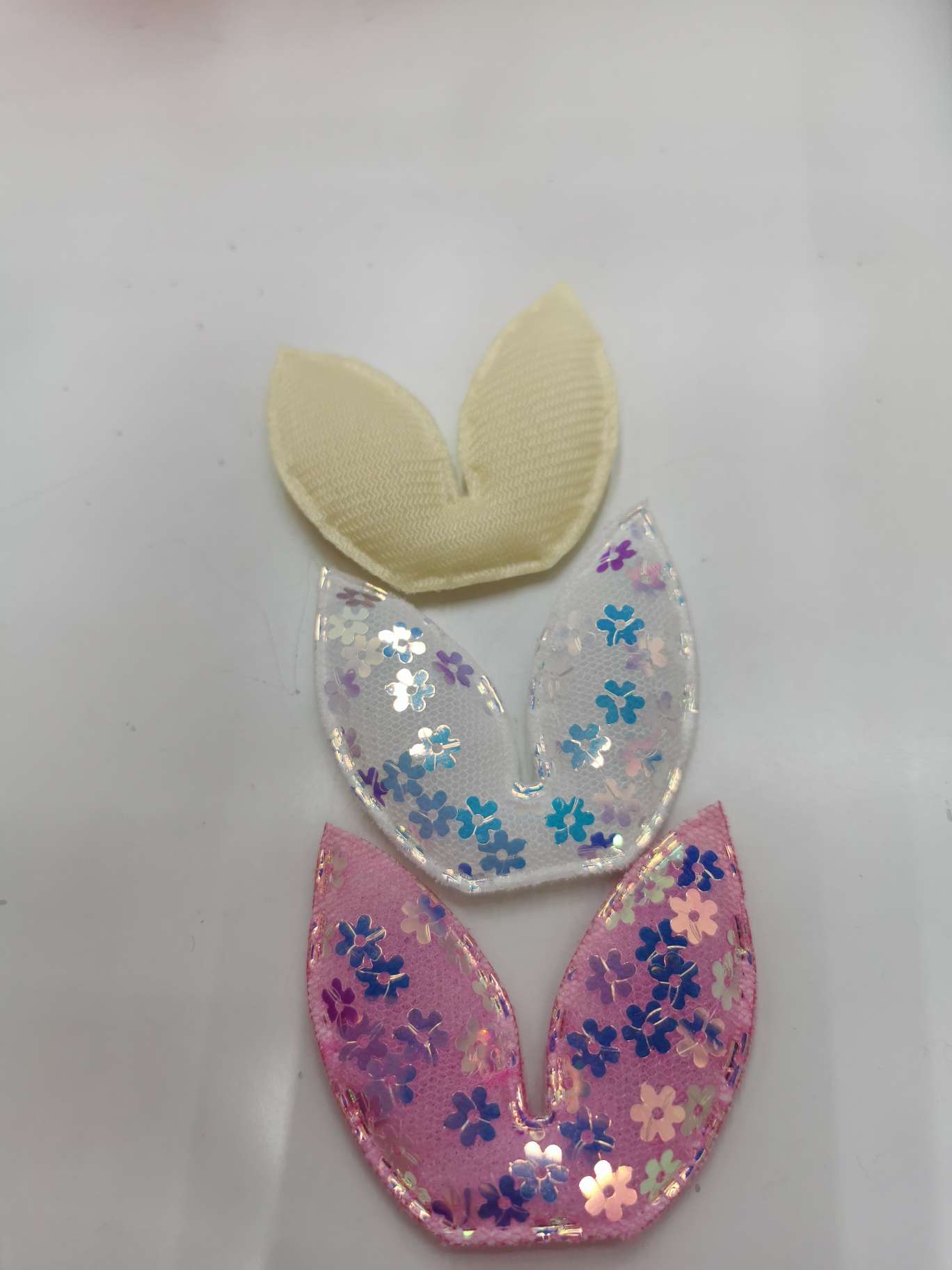 Plum red slices of rabbit ears details Picture