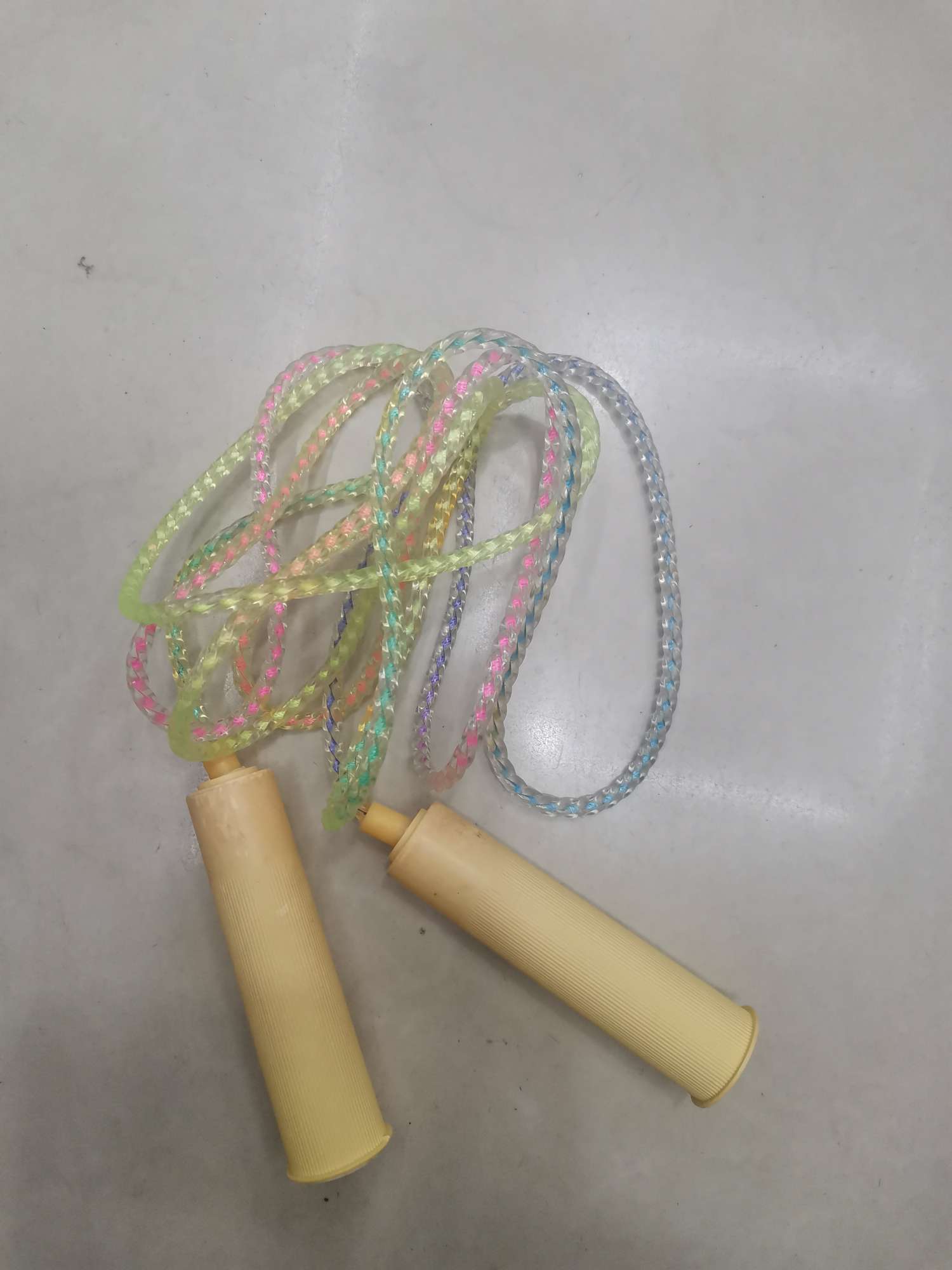 幼儿园儿童塑料跳绳2.2米训练比赛运动体育用品图
