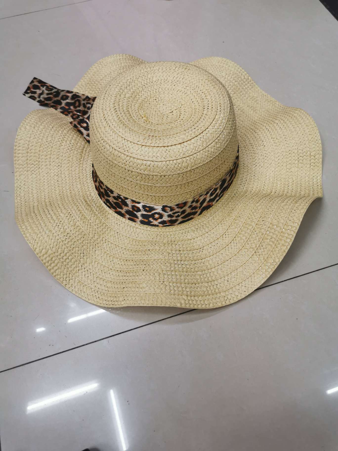 Net Red Beach Straw Hat Children's Summer Korean Version Of Tidal Shade Summer Sunblock Small Fresh Beach Fisherman Hat Wave Hat Application Scenario