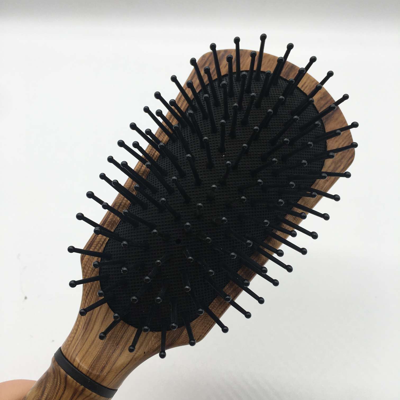 Customized wood grain combs, health care massage combs, rubber combs, fine combs, gift combs, airbag combs, hair care tools and hair care products from the manufacturer Specification image