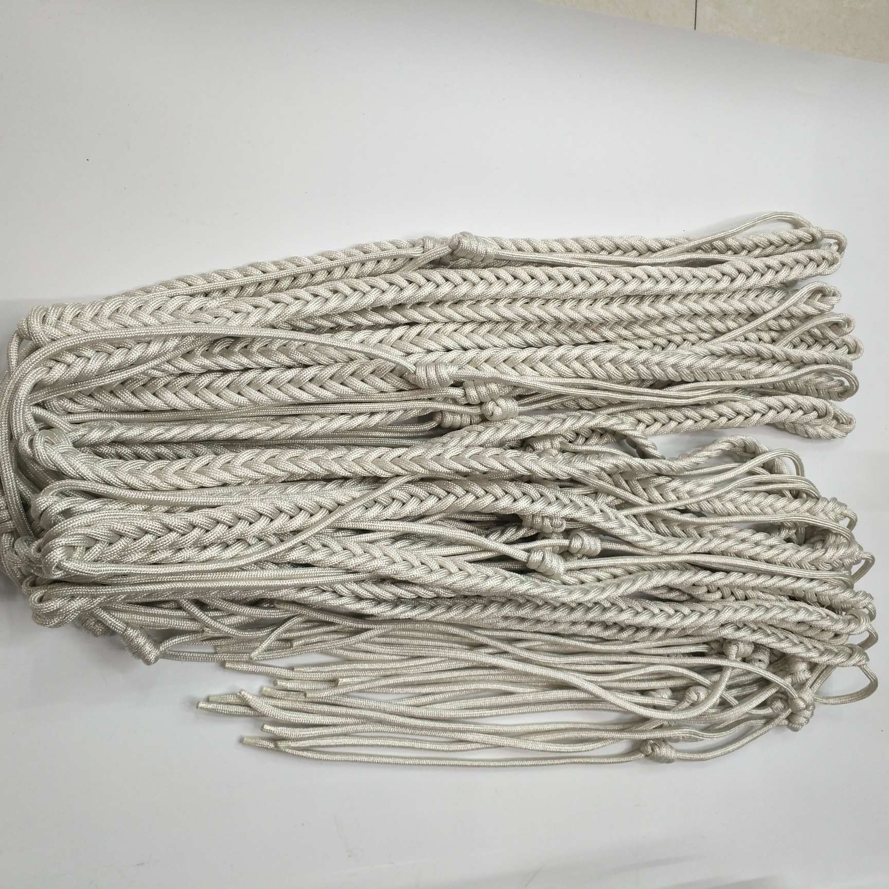 银丝绳手工编织带子详情图1