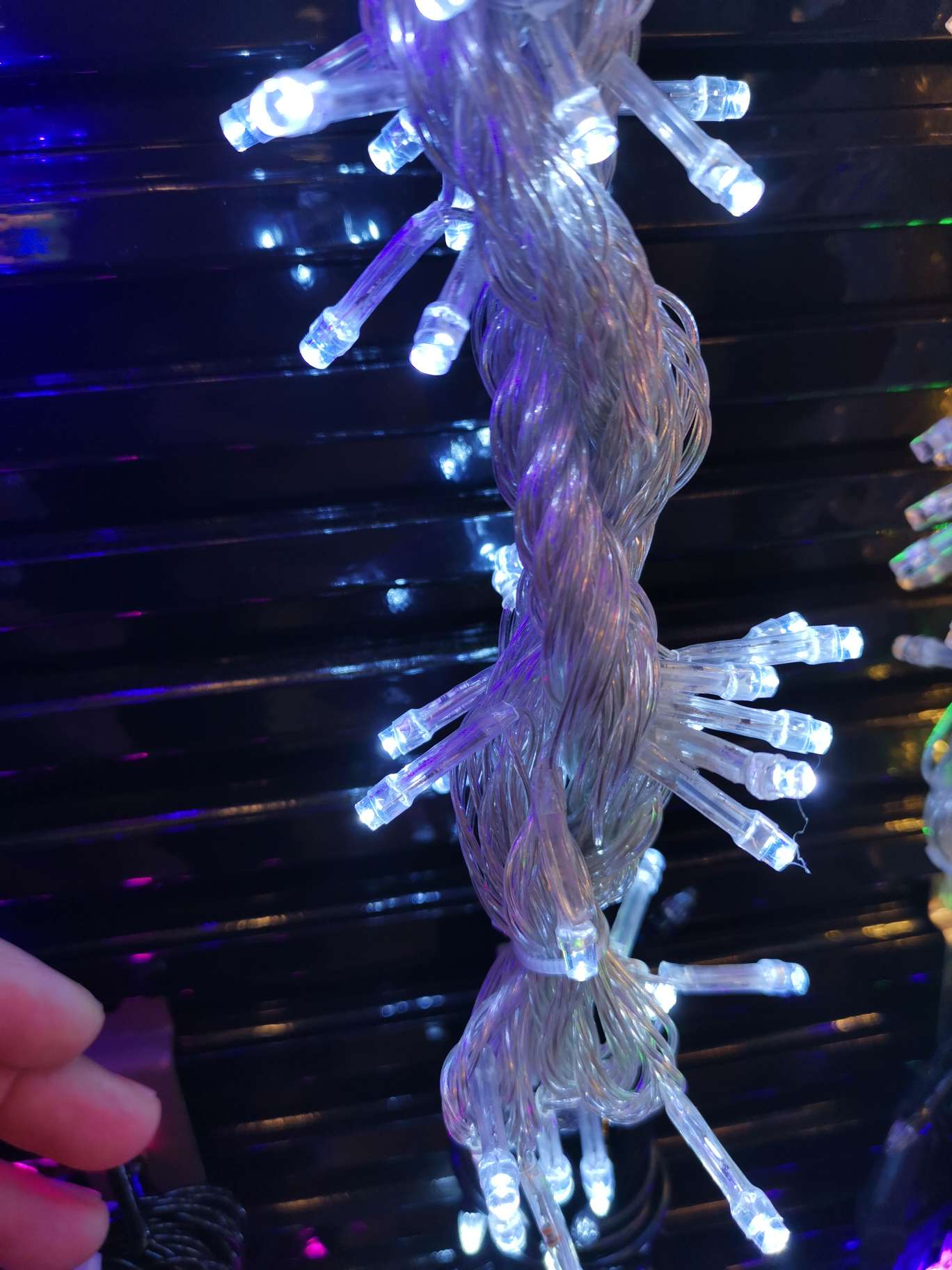 100 transparent LED lights with a total length of 9 meters thumbnail