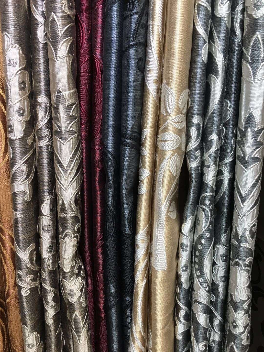 Stereoscopic jacquard curtains