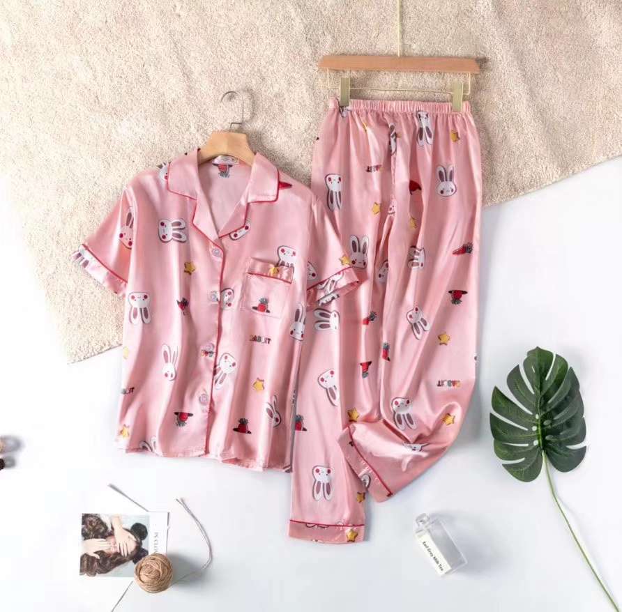Silk pajamas suit