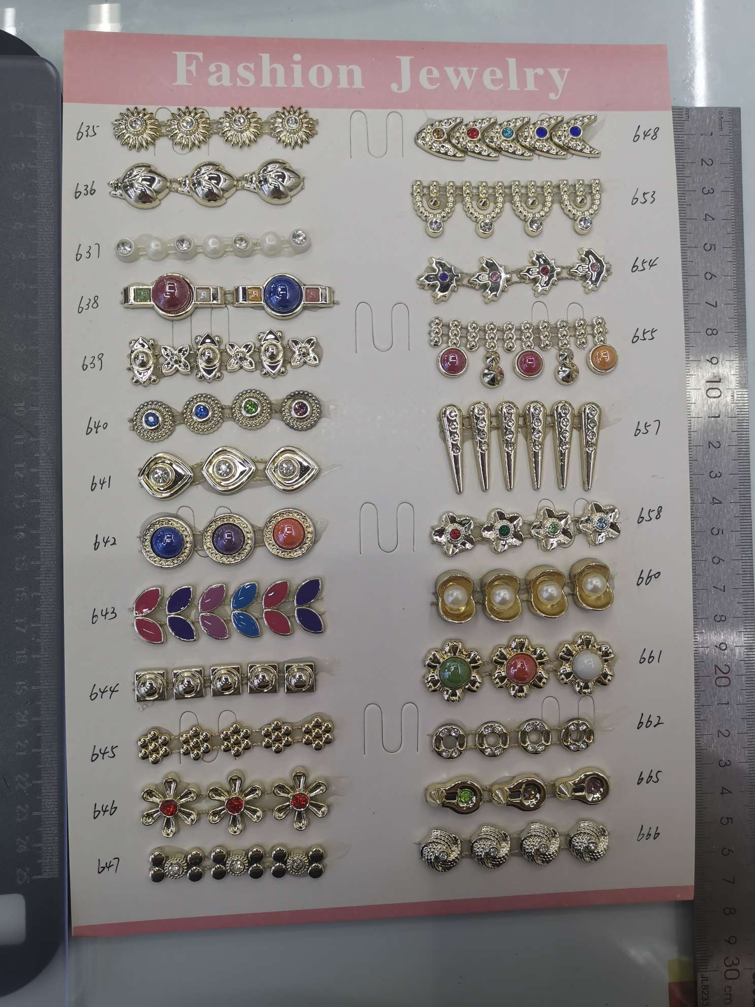 线钻12#，采用高端UV电镀，可镀金色银色，可用于衣服包包鞋子上均可！详情图8