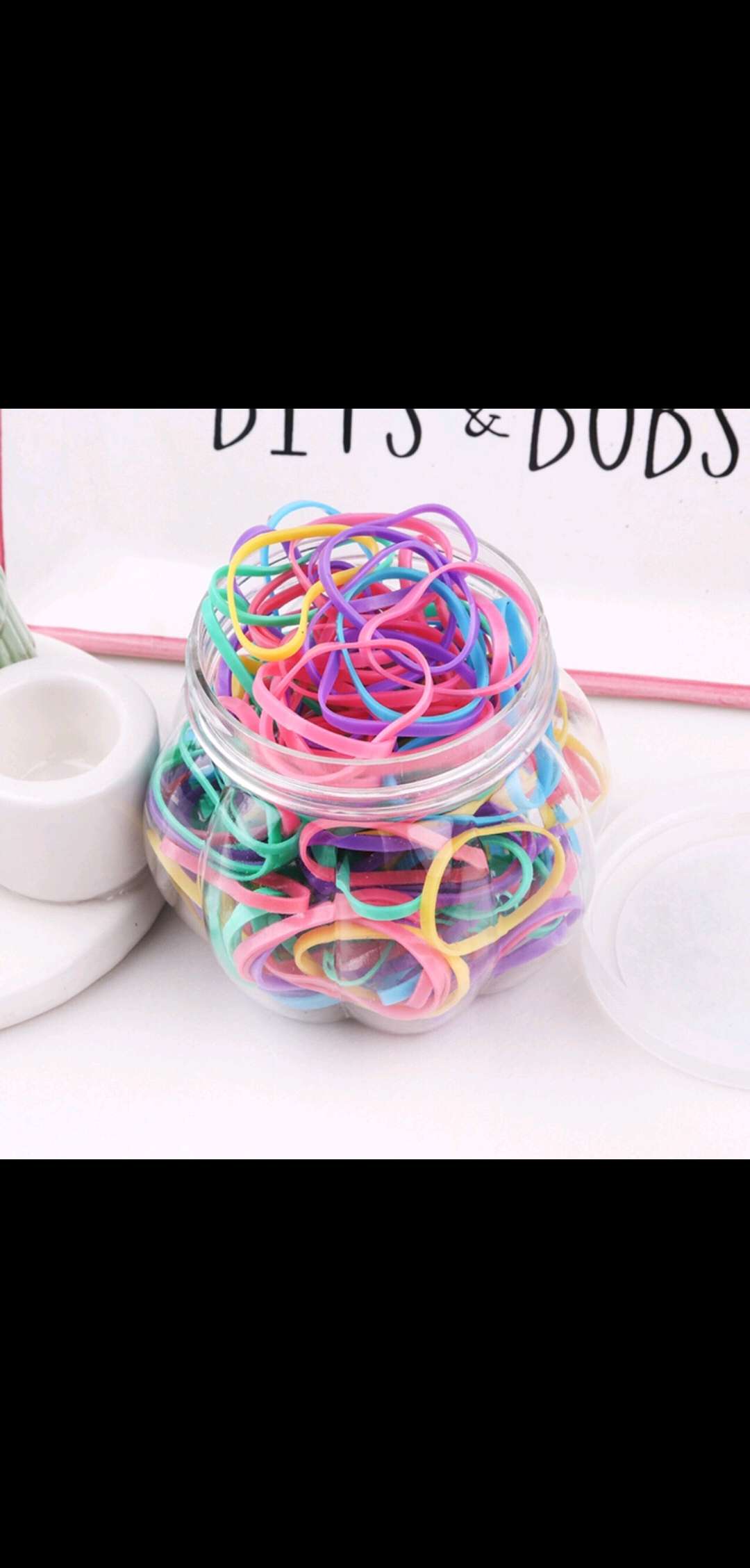 Disposable rubber bands, children's hair bands, hair accessories, pumpkin bottles, rubber bands, colored glue, two-yuan store quality recommendation mixed batch package Application Scenario