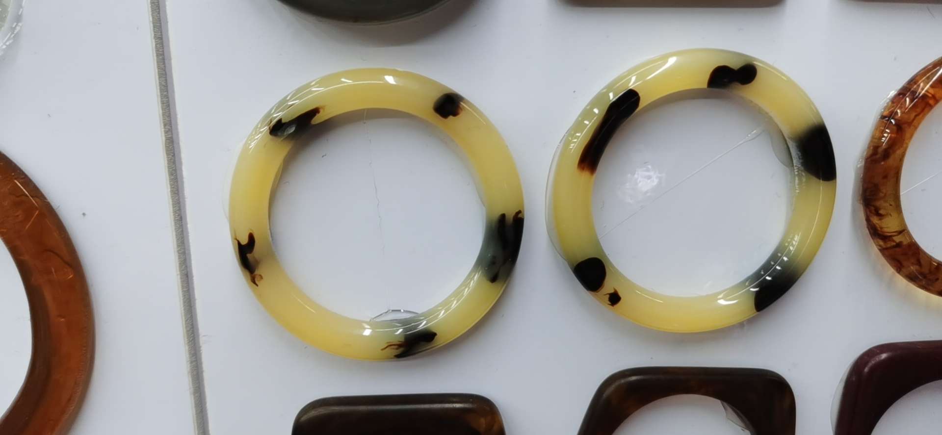 earrings thumbnail
