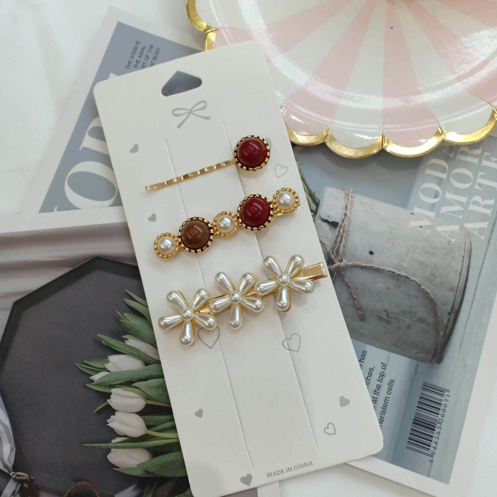 Hairpin female Korean Internet celebrity pearl edge hairpin, Korean version simple style headwear, adult student bangs clip Application Scenario