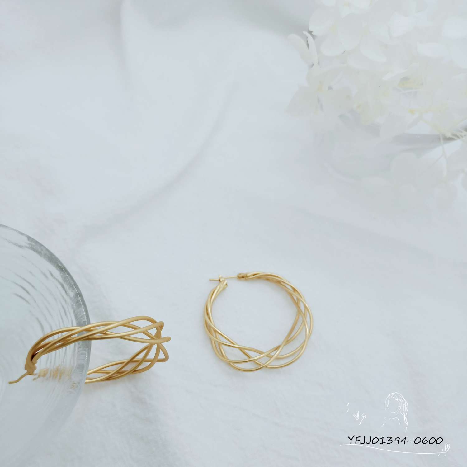 Korean Version Of All Fashion Temperament Fog Gold Hollow Earring Specification drawing