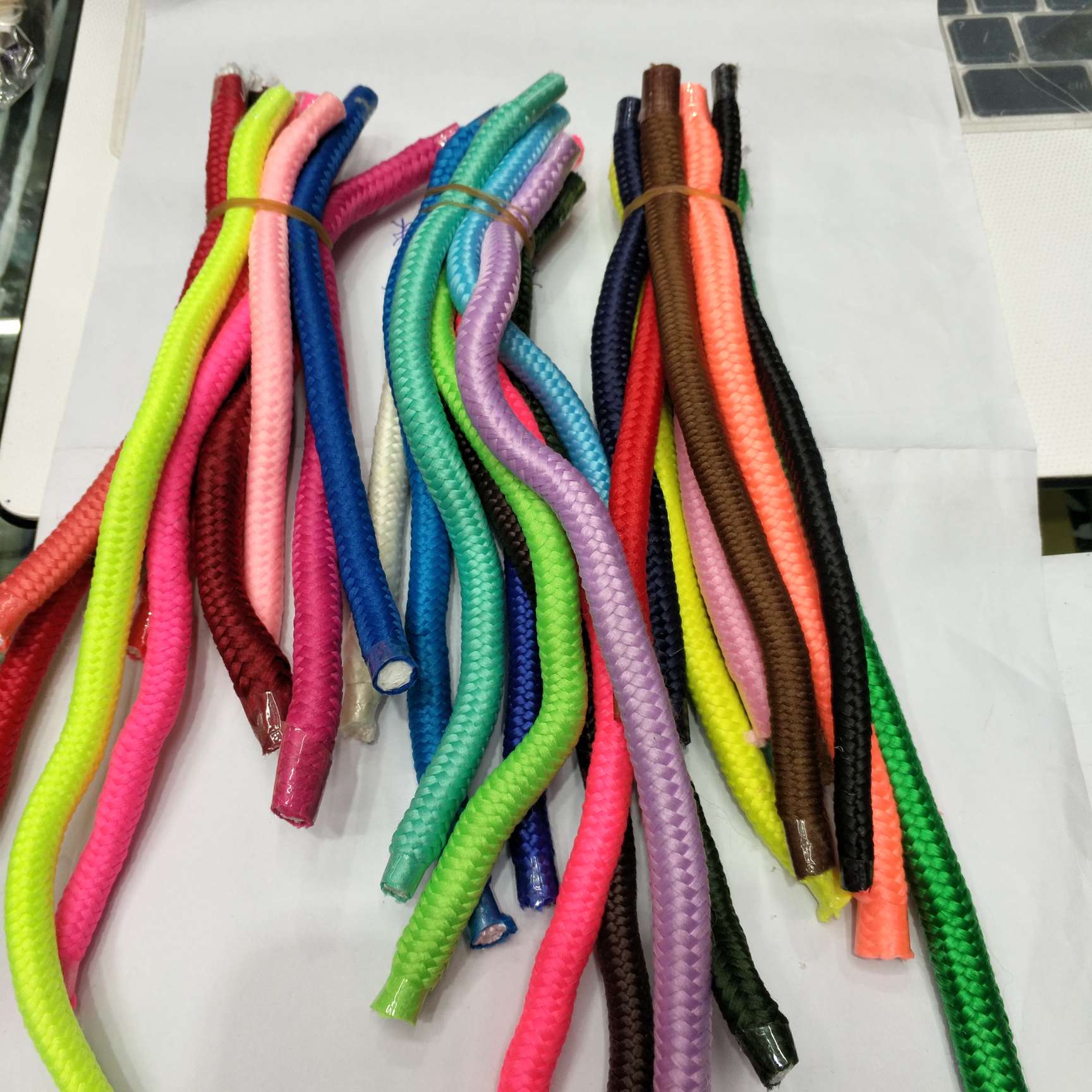 涤纶低弹丝8㎜彩色绳子详情图2