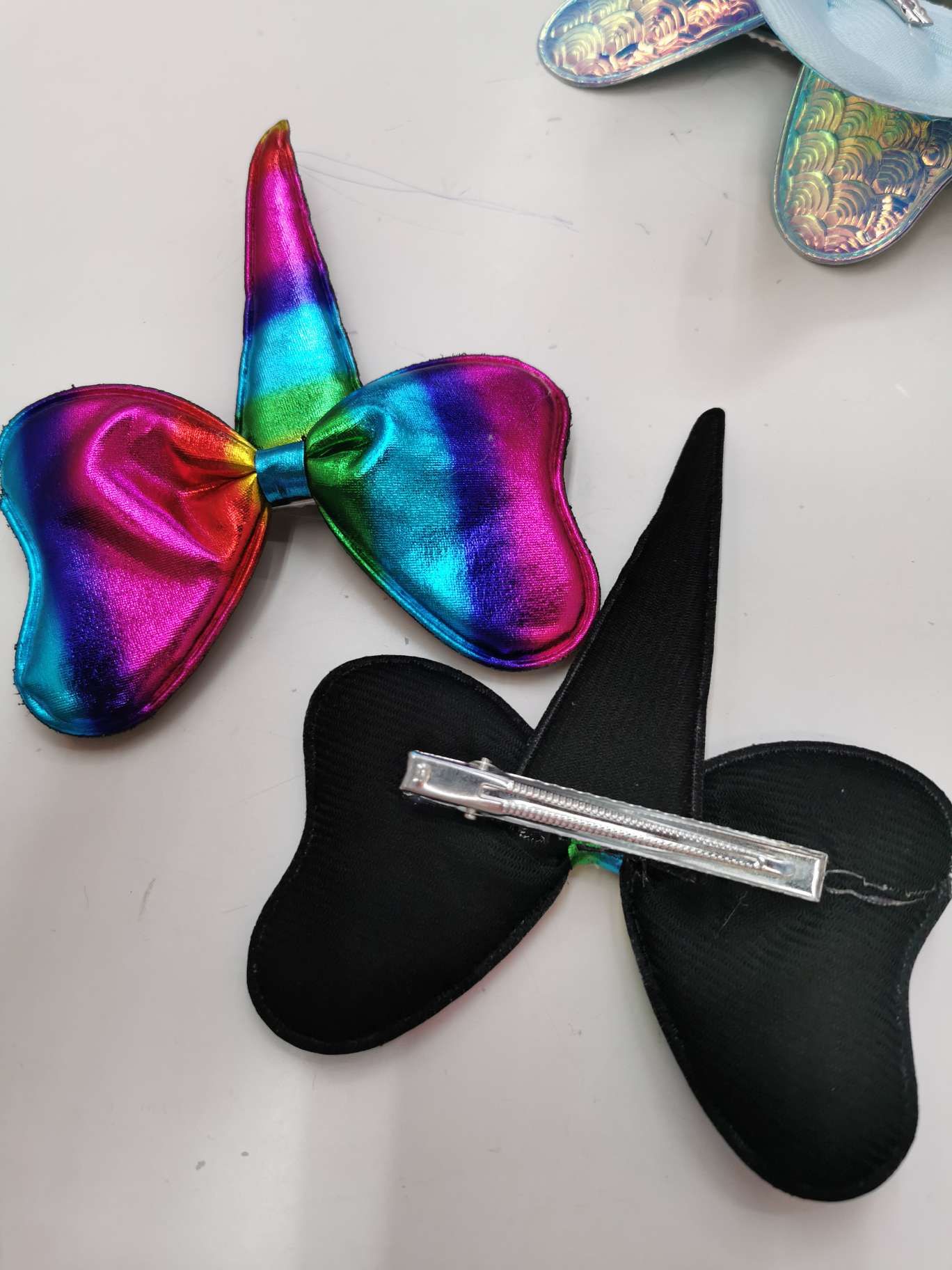 13 cm gold-embossed fabric seven-color bow tie with a single corner Specification image