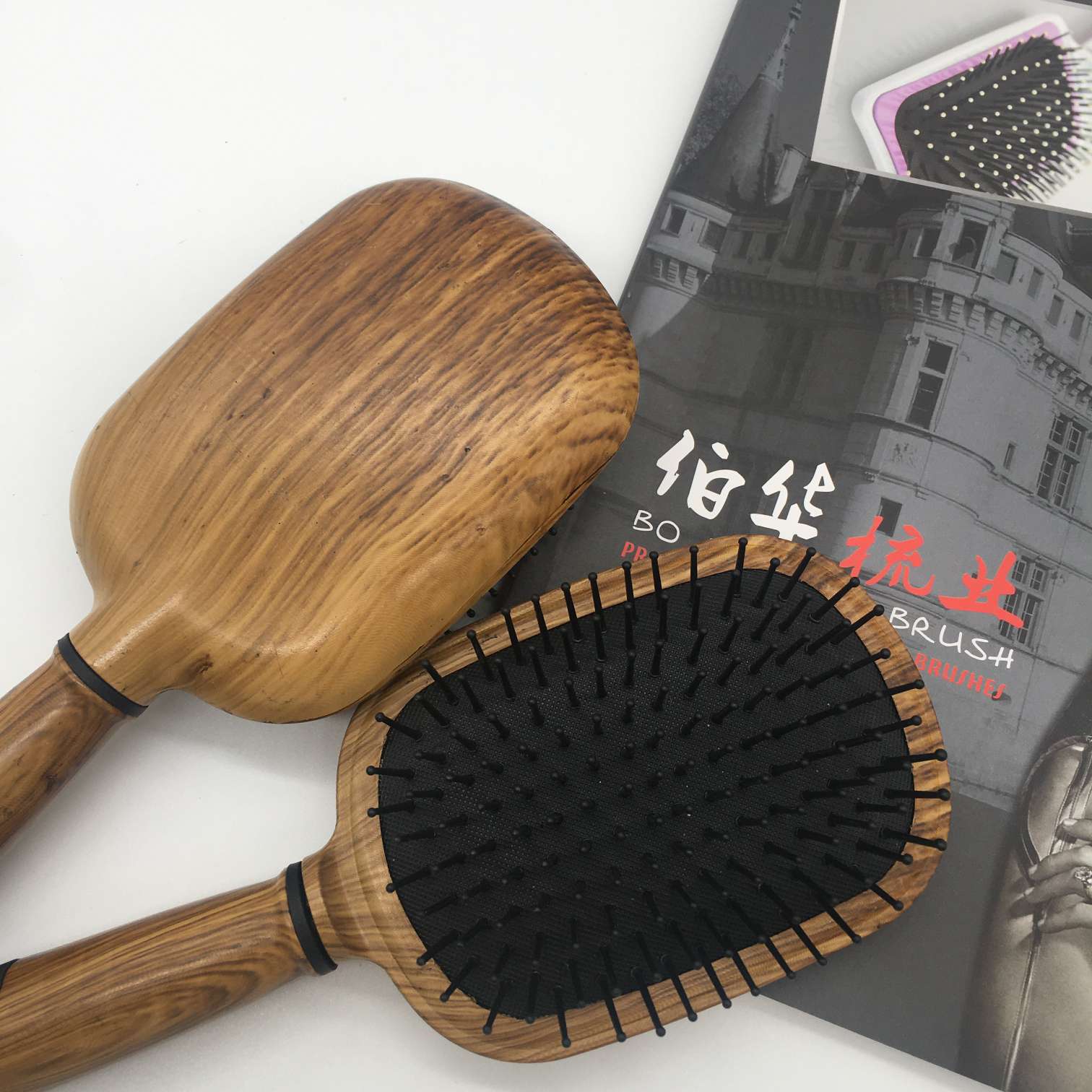 Customized wood grain combs, health care massage combs, rubber combs, fine combs, gift combs, airbag combs, hair care tools and hair care products from the manufacturer