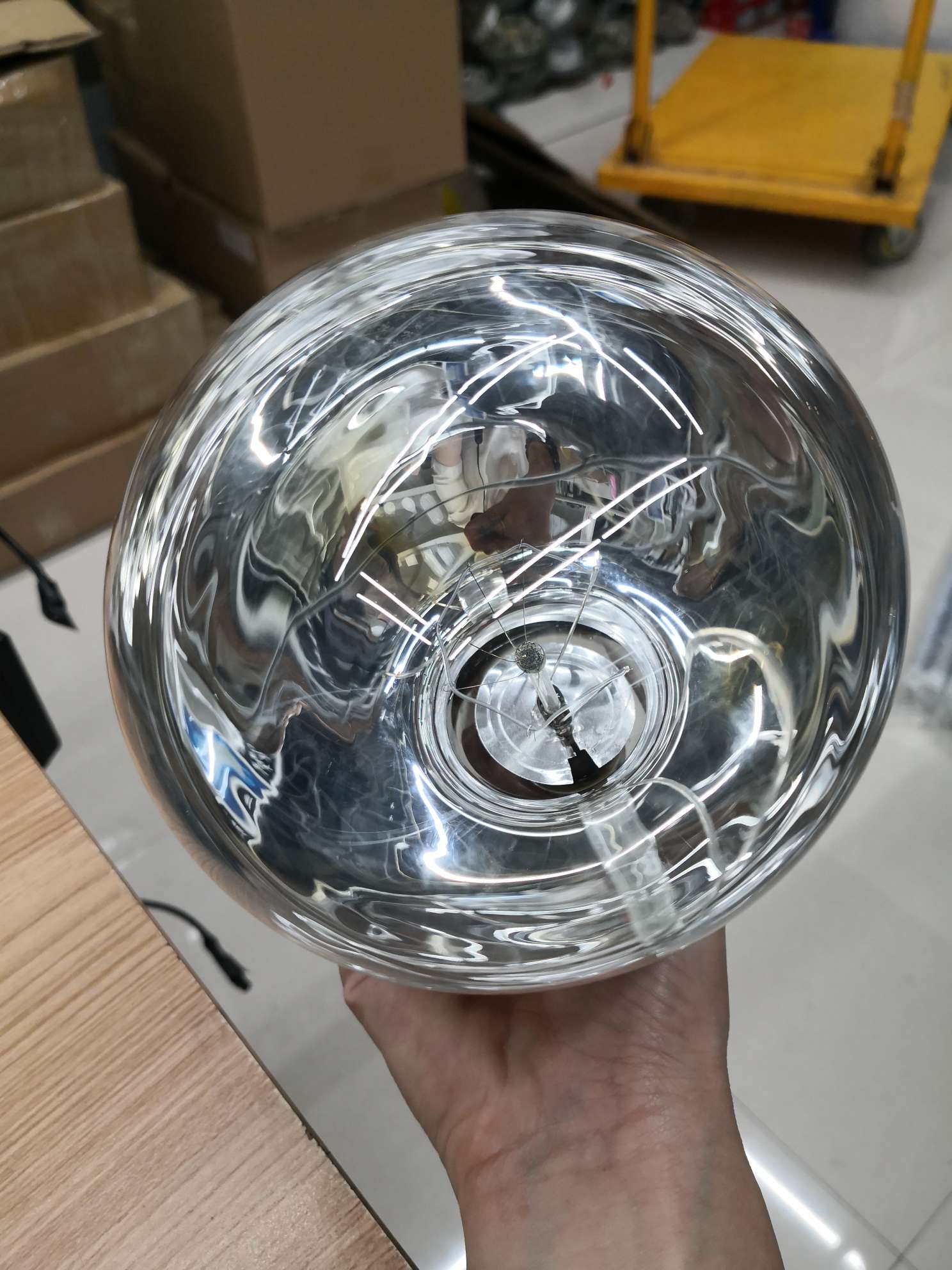 250-watt bathroom heater lamp, specially designed for bathrooms Specification image