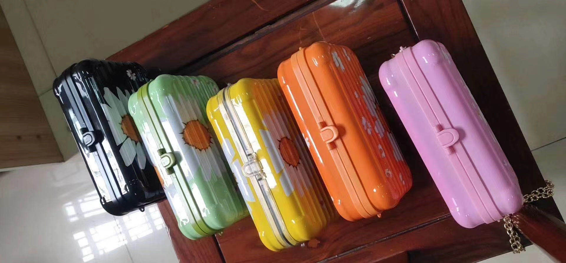 厂家直销新款手机包 零钱包 钱包 斜挎包 款式新颖 价格最便宜白底实物图