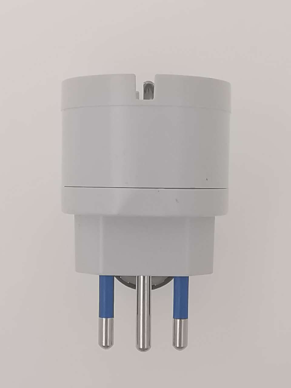 032 Italy convert plug thumbnail