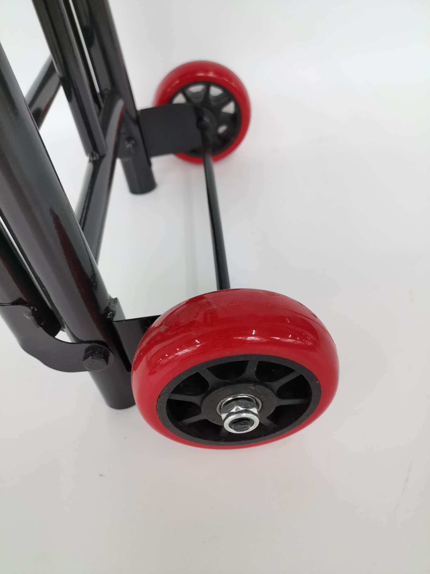 The handle of the simple luggage cart, shopping cart and hand-pulled cart is retractable Item Picture