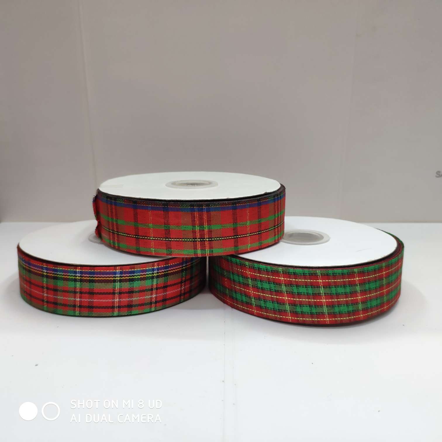 Cut Eight Gold Ribbon 50 Yards A Plate (2)