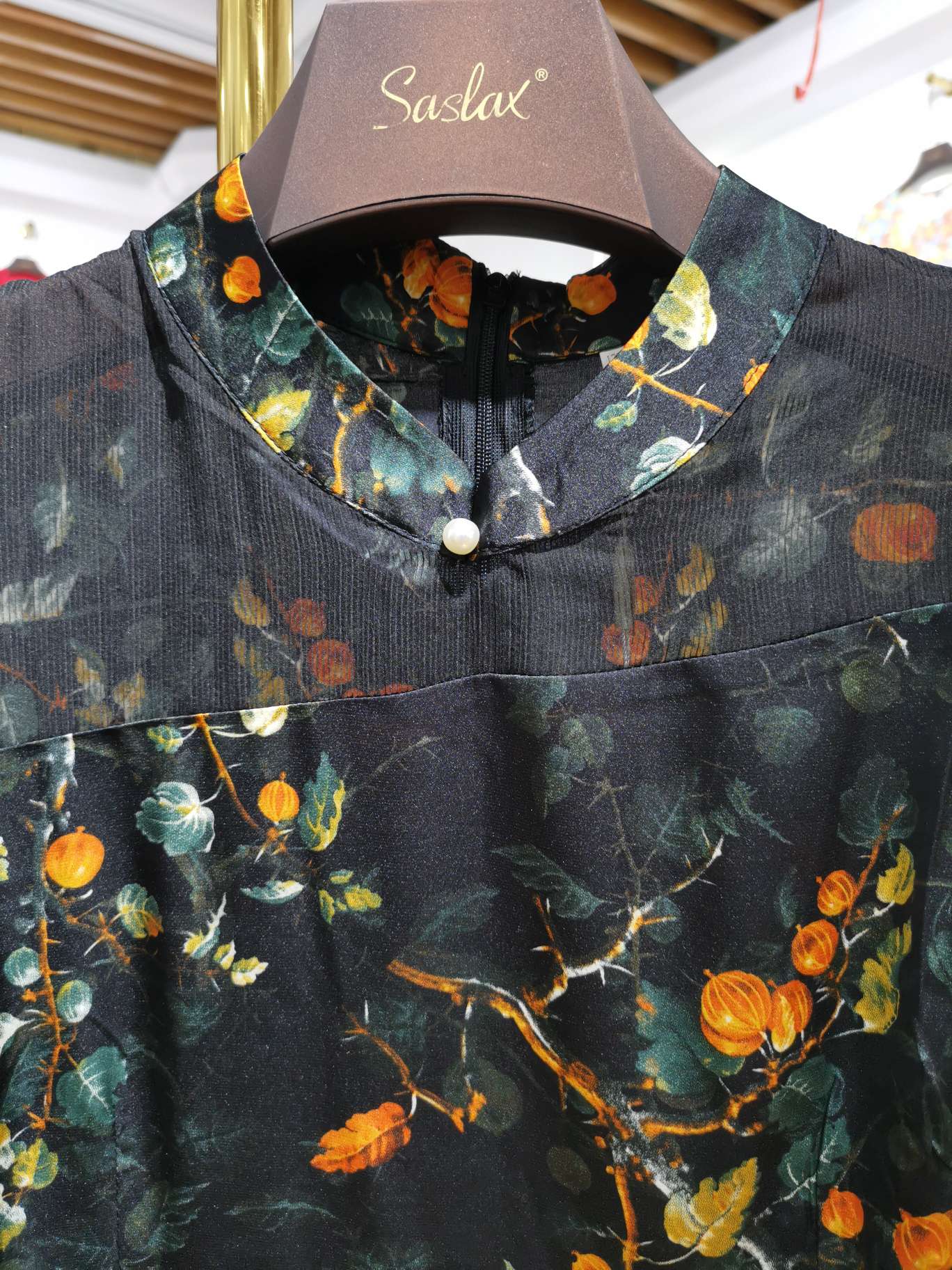 One-piece fashionable women's dress 11 details Picture