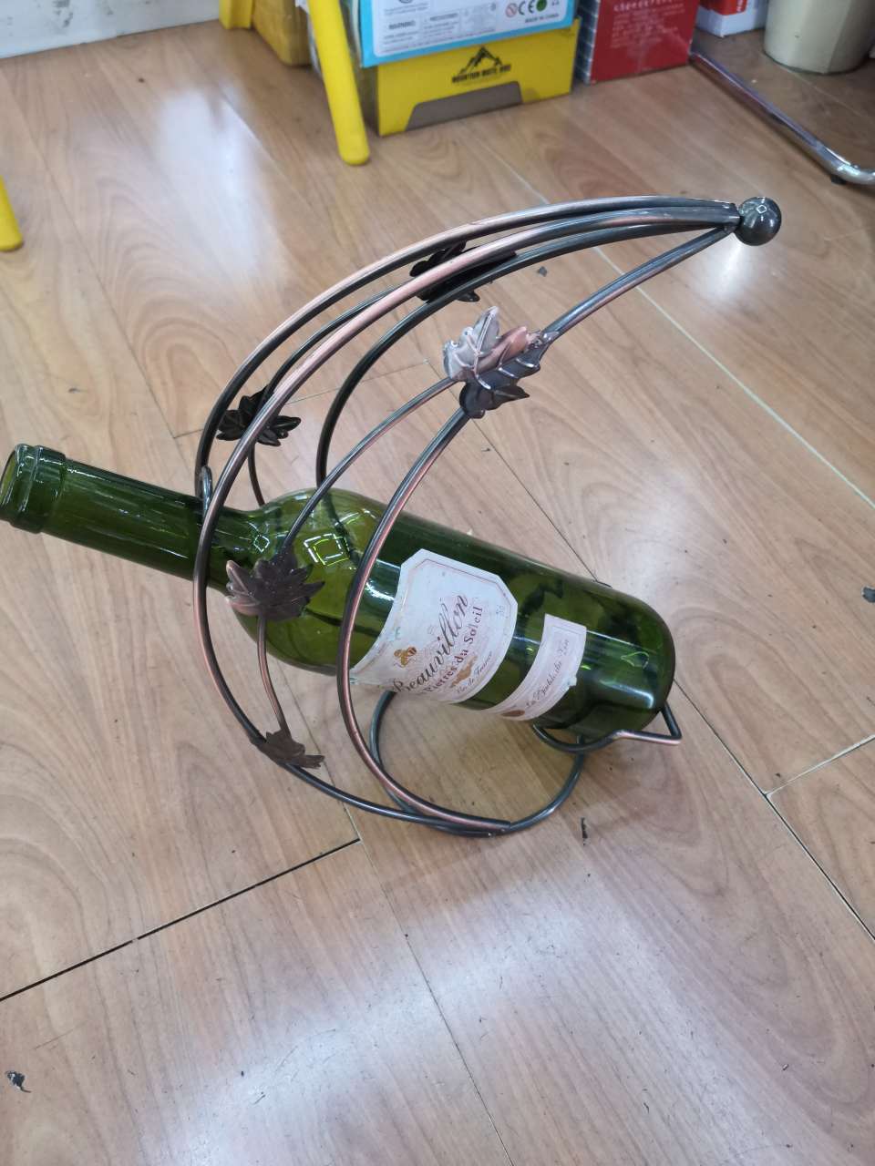 月亮红酒架