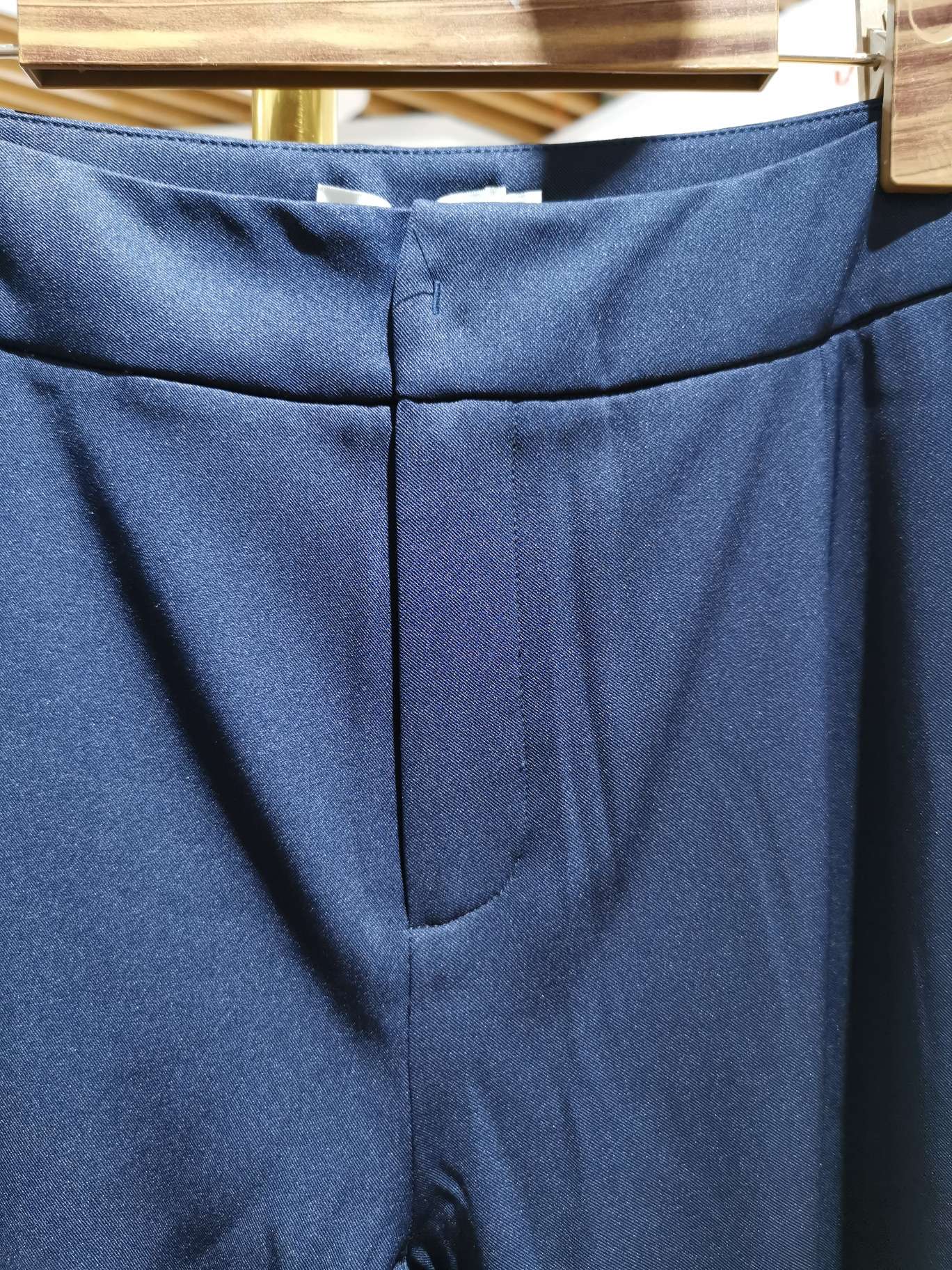 Shasleis Fashion Trousers 3 Application Scenario