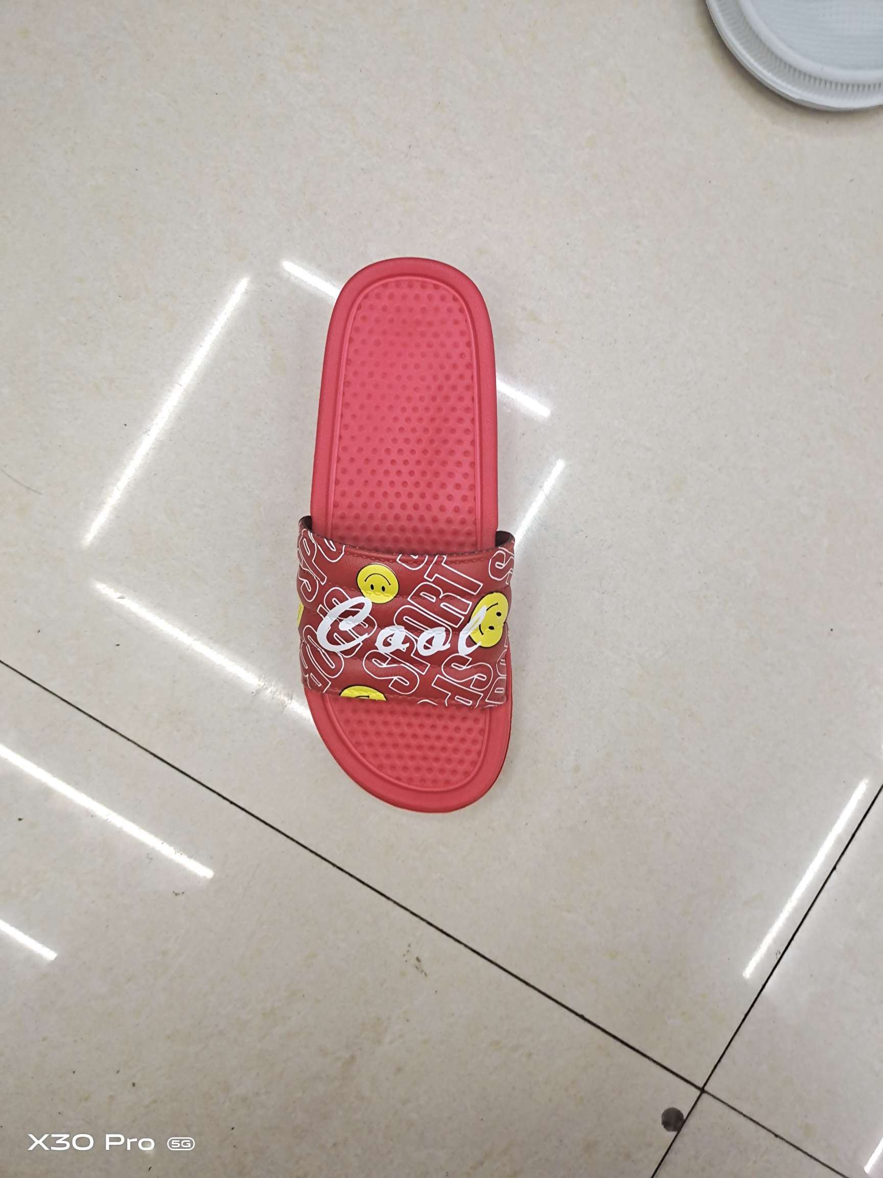 835