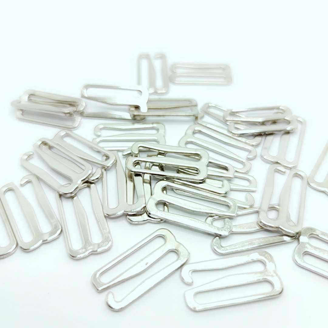 服装扣白底实物图