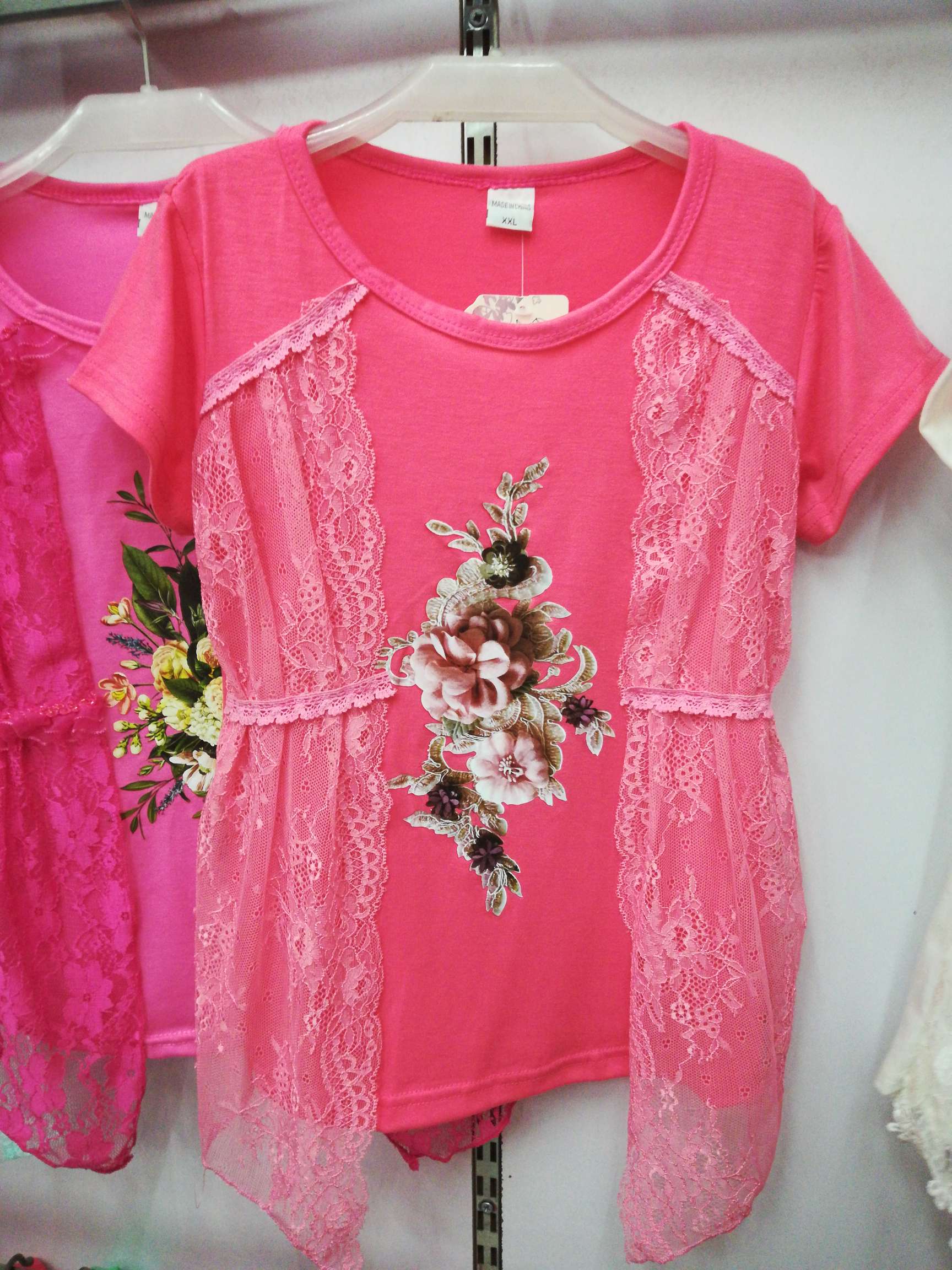 The new 2020 Kids T-shirt with short sleeves is cool in summer thumbnail