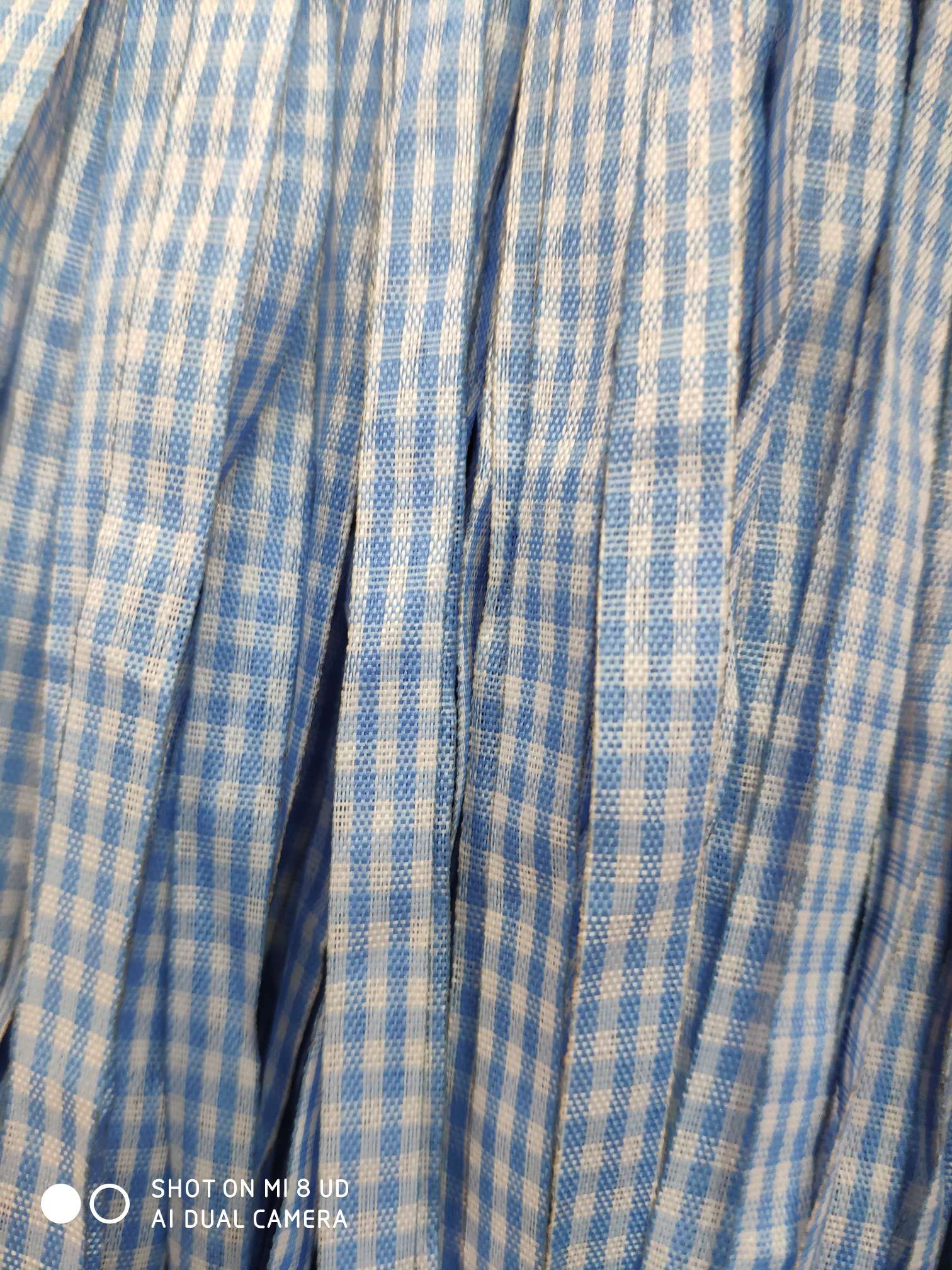 Corte en tres partes con una pequeña rejilla (azul claro)