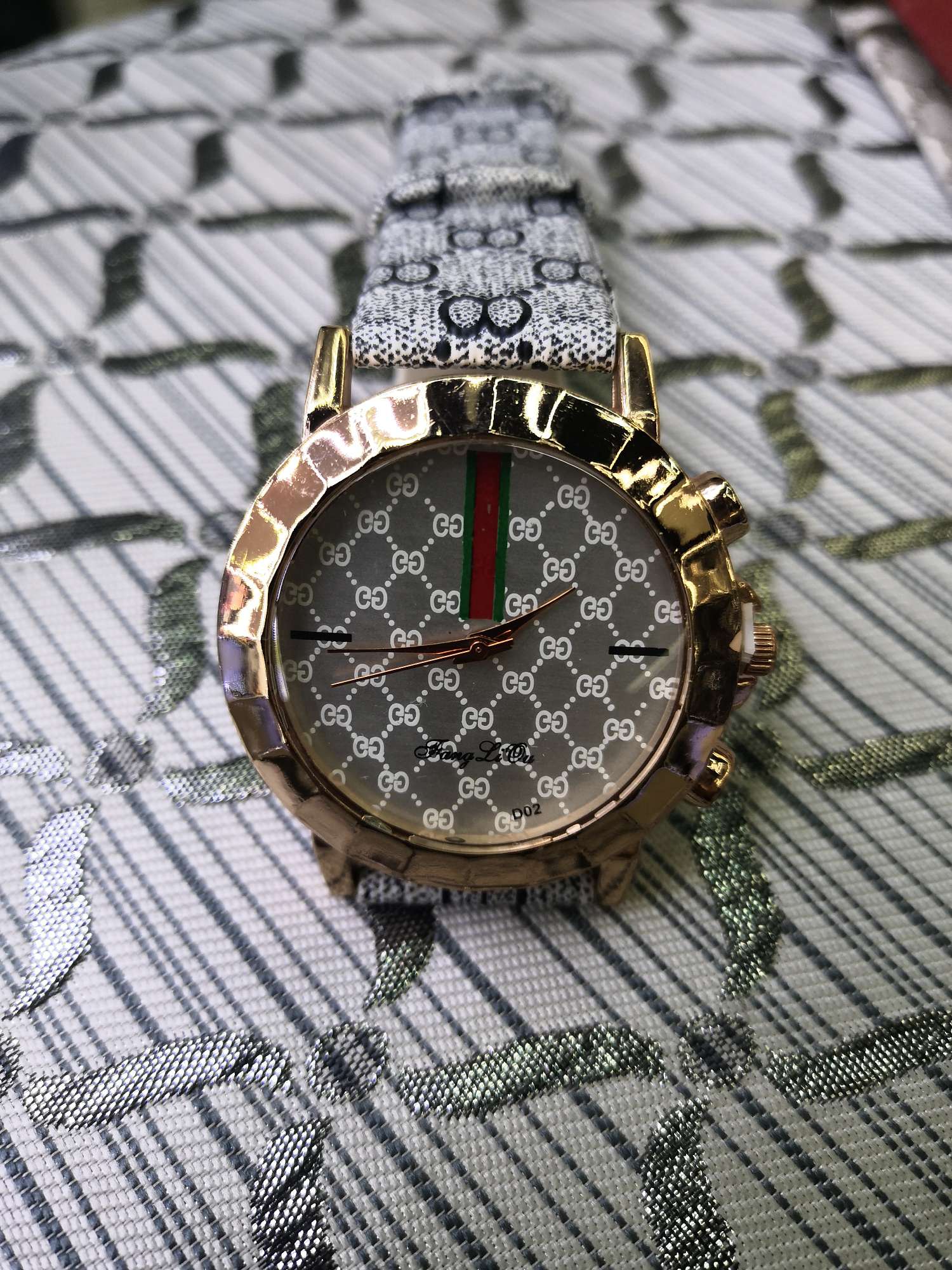 手表电子表成人手表青少年手表时尚潮流手表高端大气时尚产品图