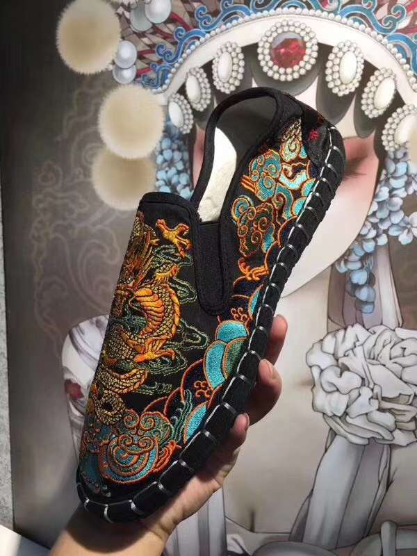 专柜 潮品布鞋产品图