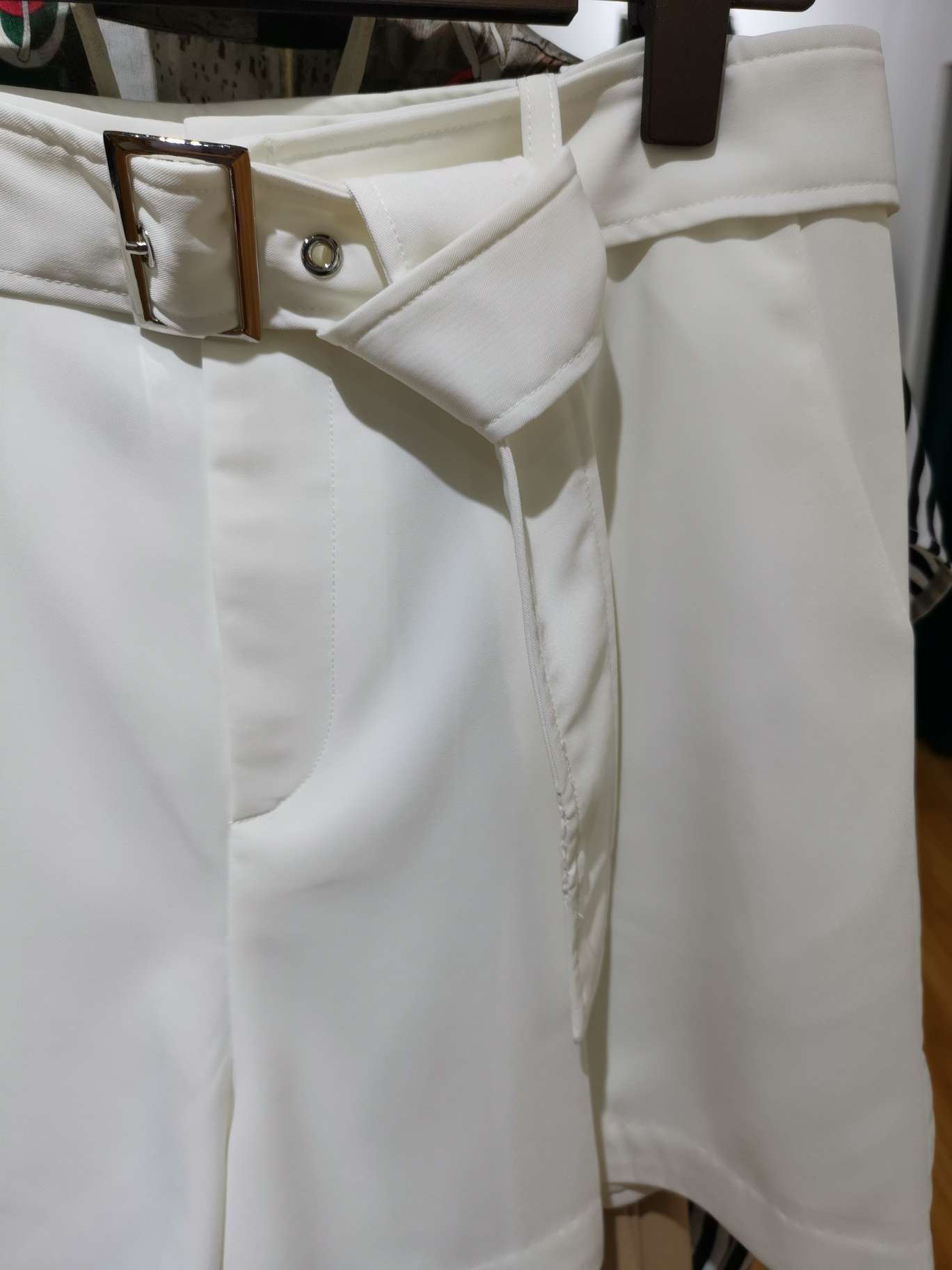 Shasleis shorts details Picture