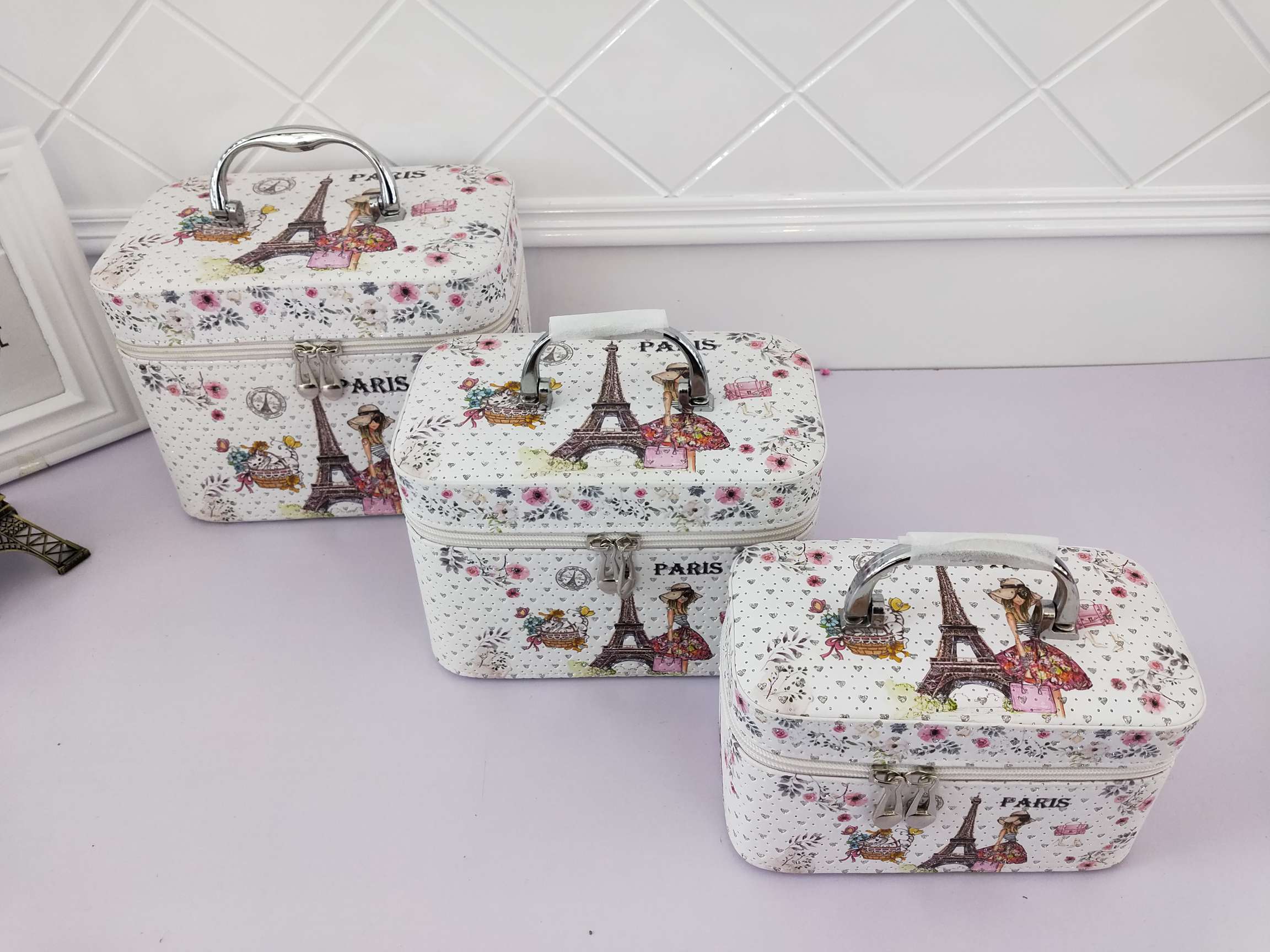 Jin Qi Multi-Functional Cosmetic Box Manufacturers Direct Sales Cosmetics Skin Care Storage Box Portable Cosmetic Box Z8014 Item Picture