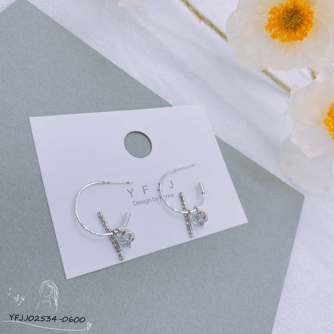 Korean version of the trendy high - level sense of zircon earrings Specification drawing