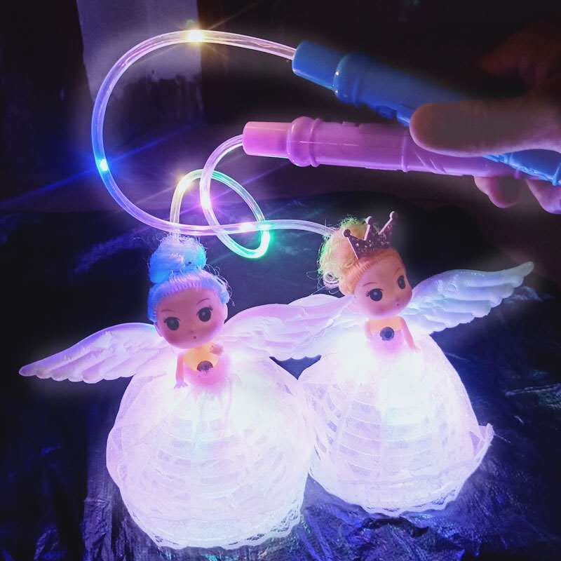 手提天使翅膀娃娃产品图