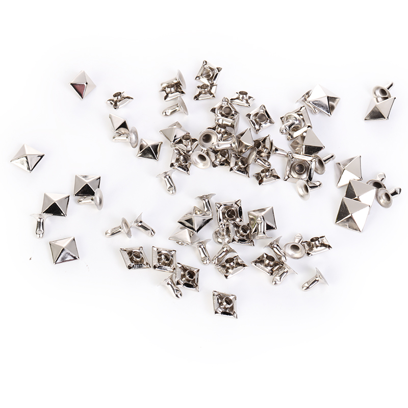 金字塔撞钉铆钉白底实物图