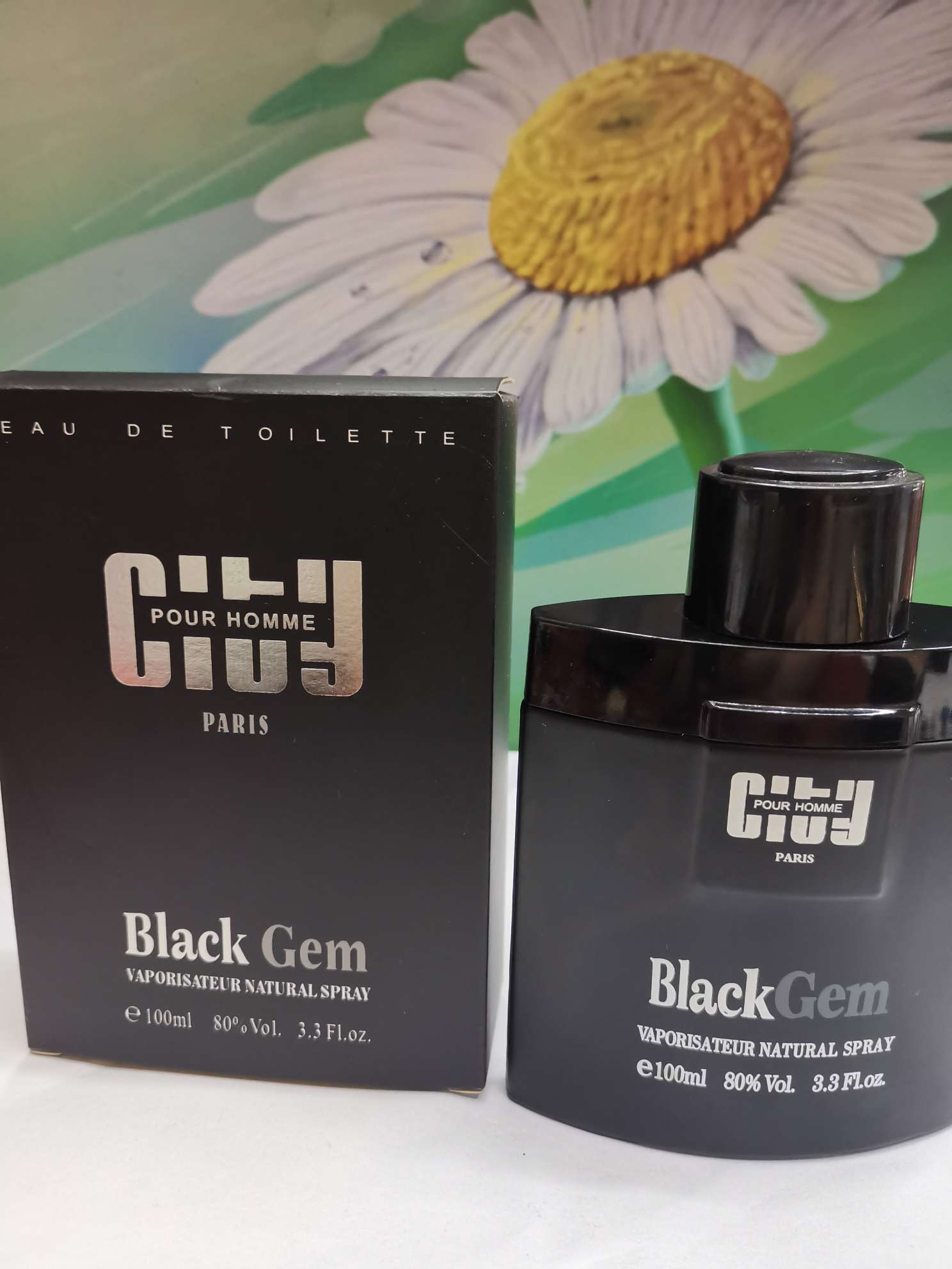 香水产品图