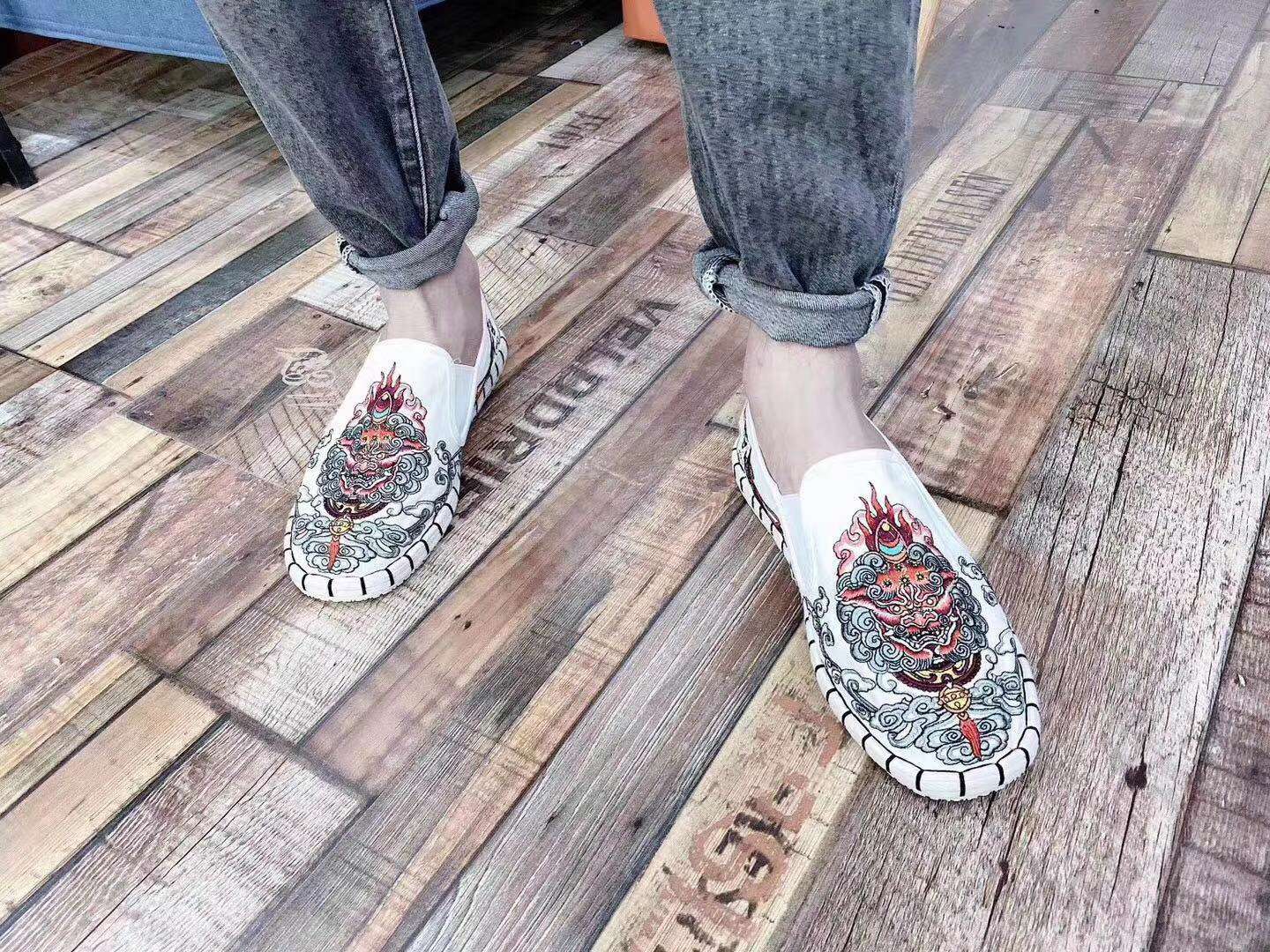 女式布鞋实物图