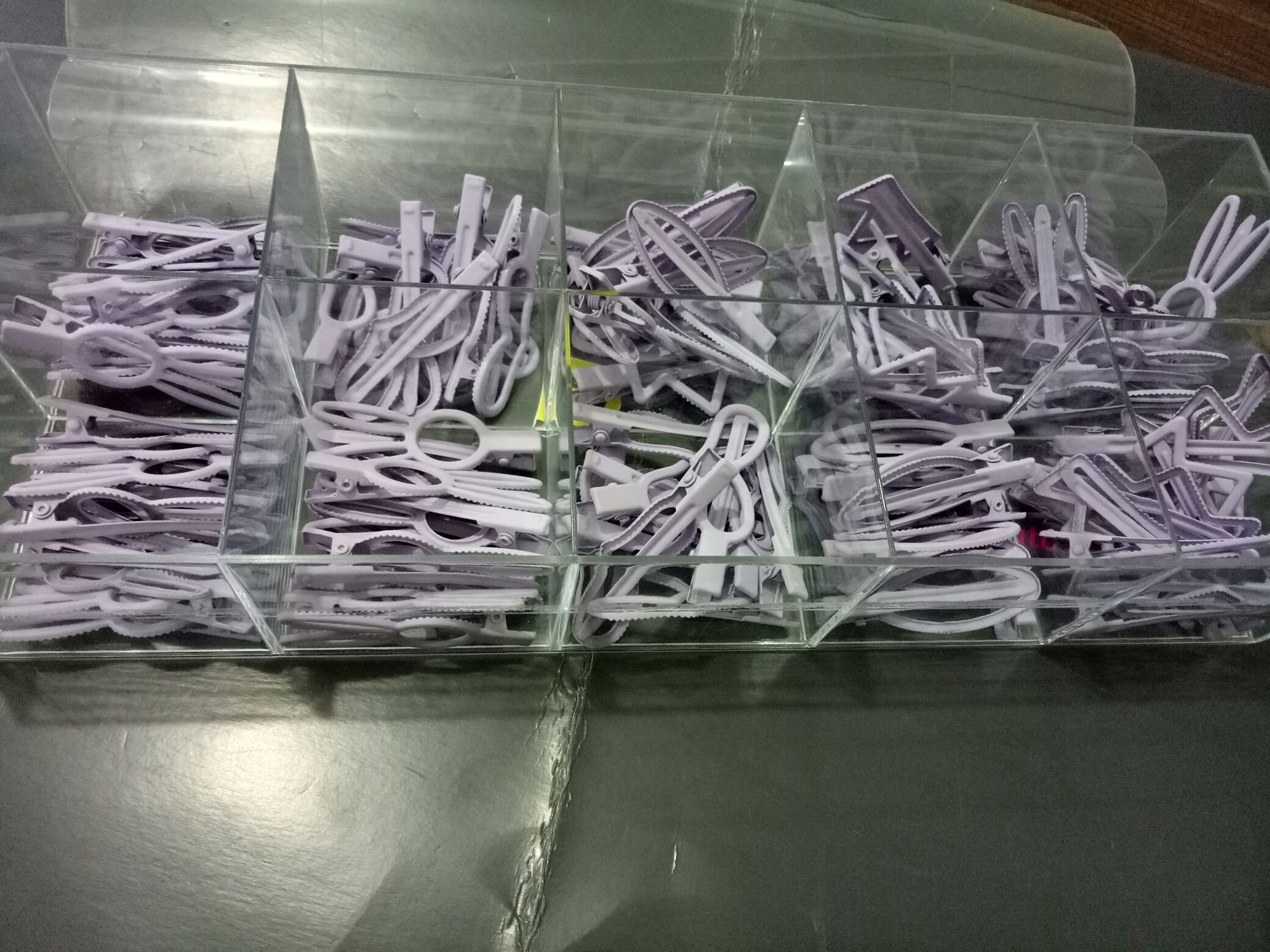 紫色系小夹压白底实物图